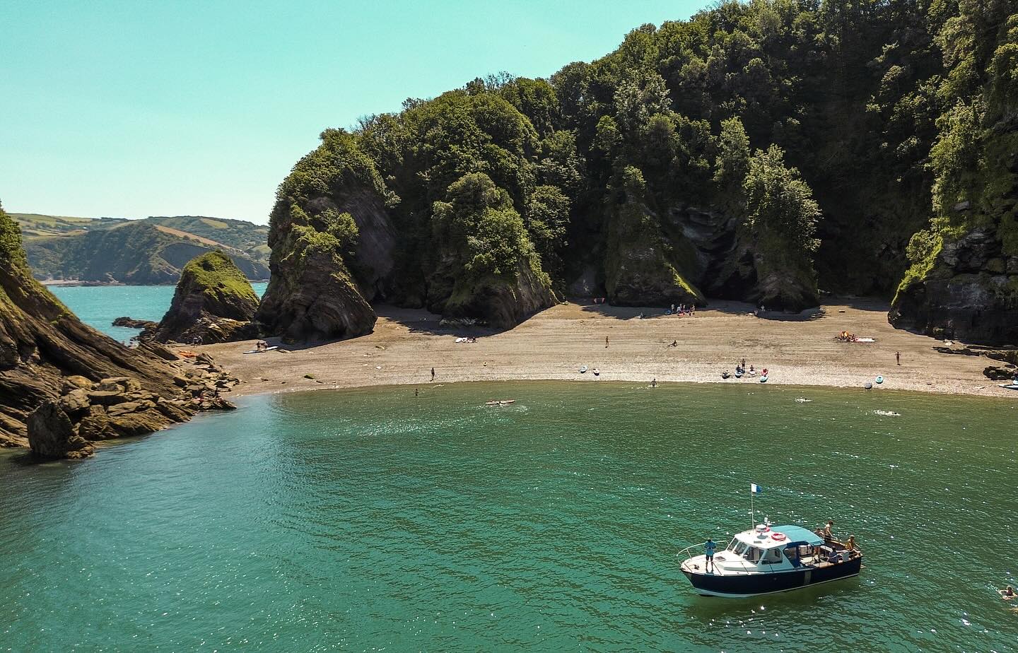 While it may not look great outside, planning ahead is key!
Join us for our upcoming sailing day this Wednesday (6th). Our evening cruise is almost fully booked, so secure your spot now to avoid missing out!
🦭- Bull point lighthouse & seals
🏝️- Hidden beaches & coves
🌅- Evening ‘kitti’ cruise
Book your places on our website, drop us a call or visit @woolacombe_tic 😁
🖥️ - www.kittiwake-charters.co.uk
📞 - 07568 364838