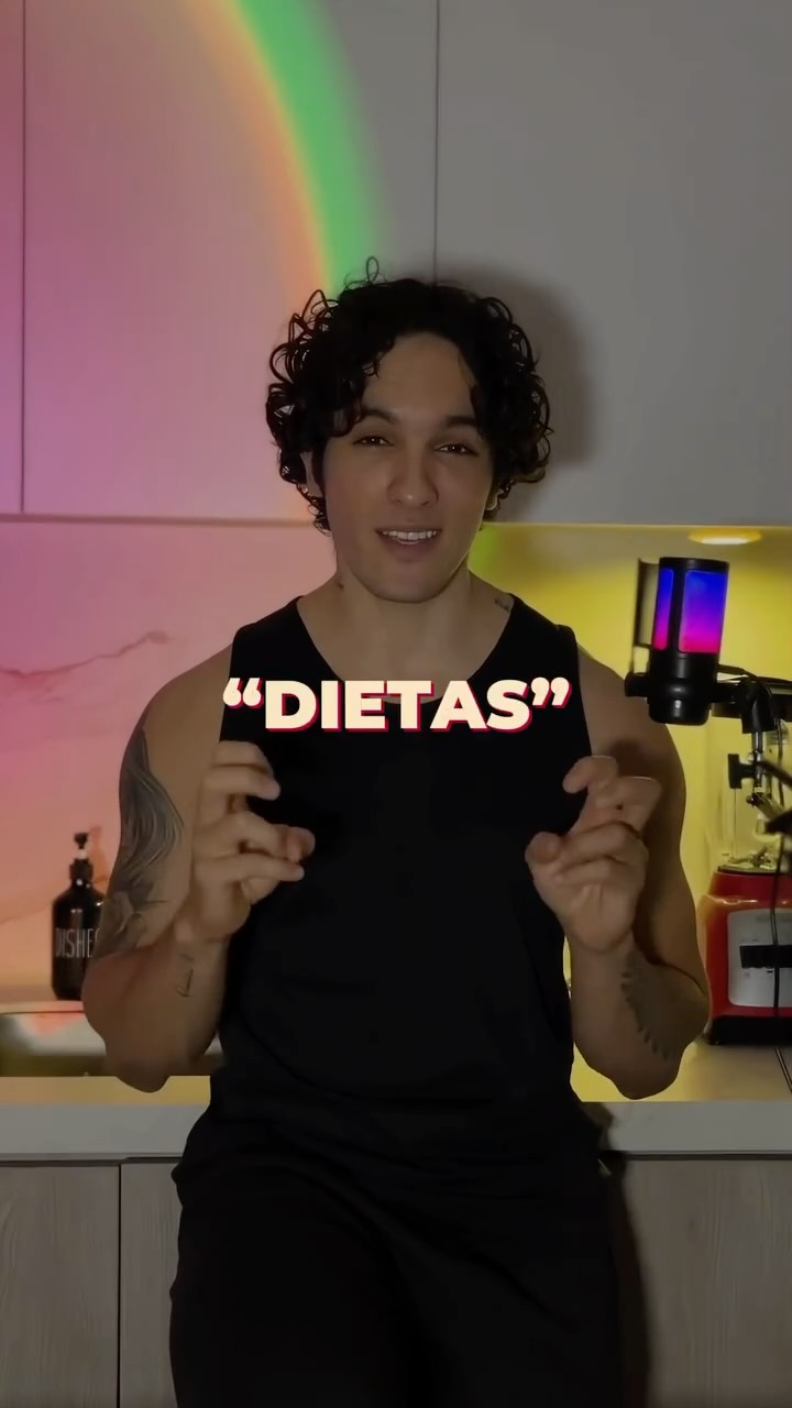 77 litros de agua al día 😂 existen planes nutricionales que lucen así en la vida real y por eso muchas personas han creado rechazo a la buena alimentación 💔
Únete a mi programa de entrenamiento | nutrición en el link de mi bio 🚀
#fitness #nutrición