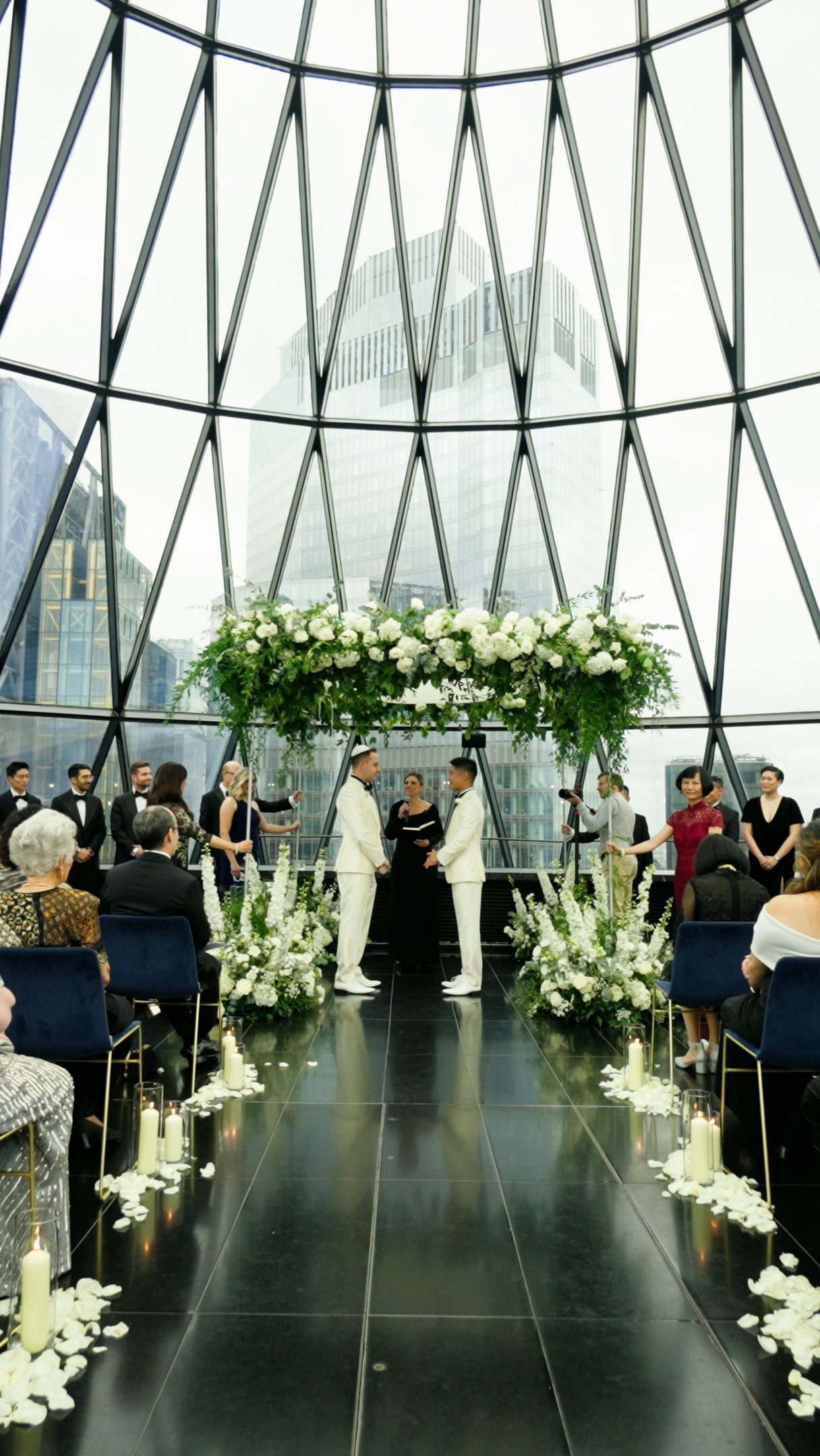 D&A // Such an awesome wedding at @searcysgherkin - the mix of Jewish, Chinese, British & American traditions and cultures was a joy to capture!
#weddingfilm #searcysatthegherkin #londonwedding