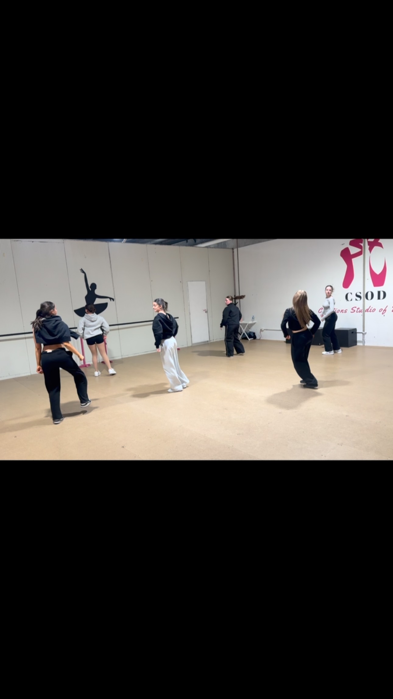 🩷🖤Monday nights 🩷🖤 Open Age #jazz #hiphop #contemporary #csod @bree_jordan08 @bianca.portelli @nik_mc_hew @millacausovski @tahlia.dalipis