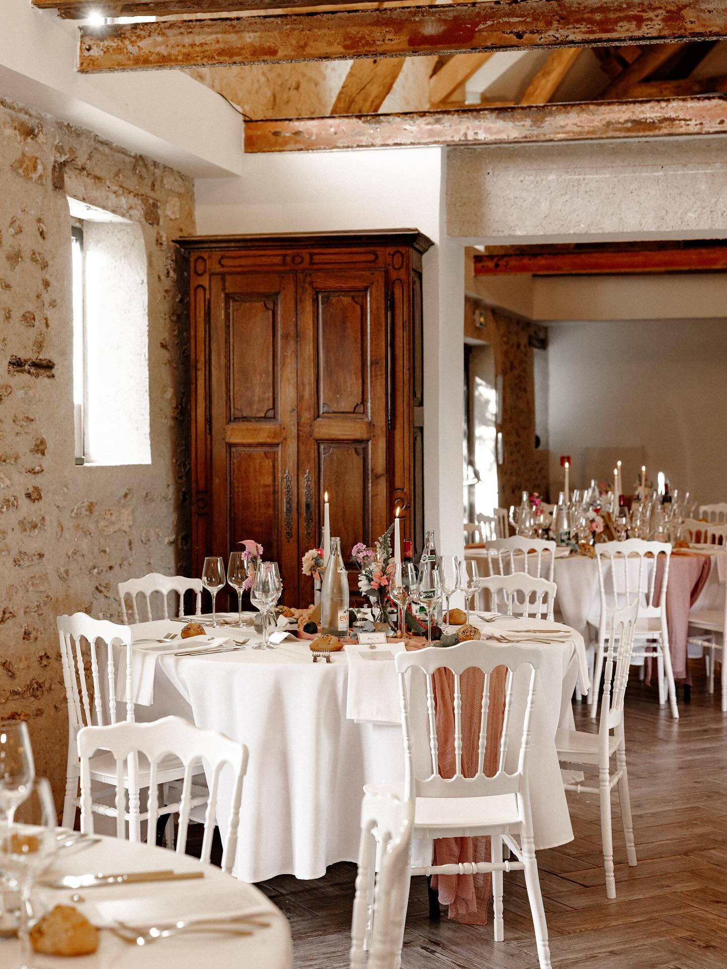 #wedding 🪩
Zoom sur la jolie décoration du mariage de J&T réalisée par
@mademoisellepampa.fleurs 🍐🕯️
Je suis que vous êtes aussi fan que moi ! 🫶🏼
📸 Elodie.B - Photographie
Photographe basée en Seine-et-Marne & IDF.
Mariage, Maternité, Naissance & Famille.
🌐 www.elodiebphotographie.com
@elodie.bphotographie
elodie.b-photographie@outlook.com
#photographe77 #photographeseineetmarne #photographeiledefrance #photographemariage #photographemariage77 #photographematernite #photographematernite77 #photographegrossesse #photographegrossesse77 #photographeparis #shootinggrossesse #shootingbebe #shootingnaissance #shootingnaissance77 #shootingmaternite77