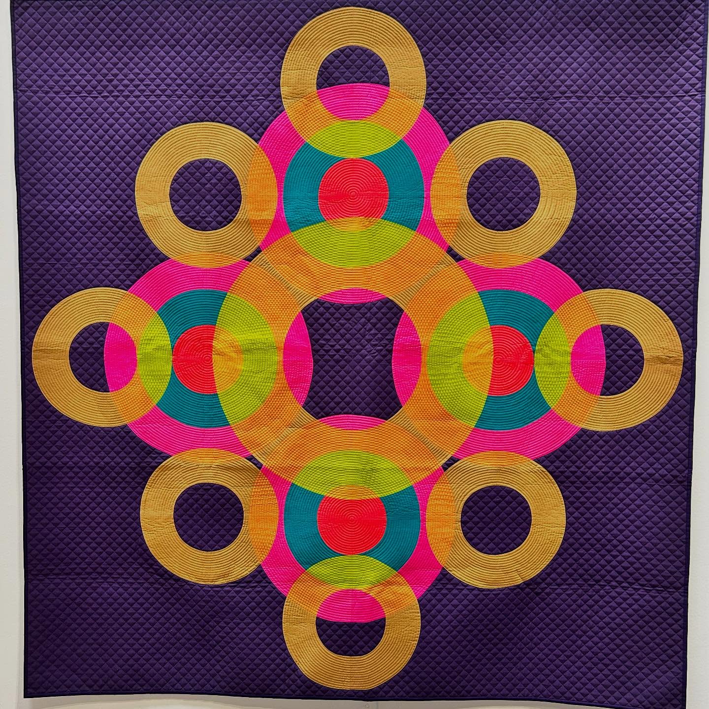 There were some truly amazing quilts on display this year, these ones all caught my eye for the innovative and creative quilting on them ❤️🌈
#longarmquilting #freemotionquilting #rulerworkquilting #modernquilting #modernquilt #sewtherainbow #sewsolids #sewcreative #quilt #quilts #quiltersgonnaquilt #quiltersofinstagram #makemodern #threadmatters #threadart #artquilt #machinepiecing #machinepieced #curvedquilts #sewcurvy #festivalofquilts #quiltshow #quiltexhibition #greatbritishquilter #sewinspired #igquiltfest #curvedpiecing #quiltdesign #quiltlove #fabric