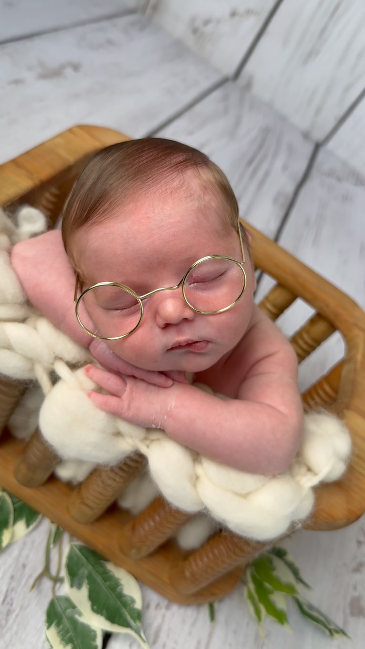 Bu minik sizce de çok tatlı değil mi? 🫠💛
Dream Nest Photography
.
.
.
.
.
.
.
#yenidoğan #yenidoğançekimi #yenidoğanfotoğrafçısı #baby #minikmucize #newborn #newbornphotography #istanbul #sancaktepe #sancaktepebebekfotografçısı #keşfet #annebebek #keşfetbeiöneçıkar #bebek #istanbulbebekçekimi #sancaktepefotograf #dreamnestphotography #bebekçekimi #yenidoğançekimi #bebekfotografçısı #babyphotography #newbornphotography #bebeklerçoktatlı #bebekgülüşü #minikmucize #ilkpoz #tatlıanlar