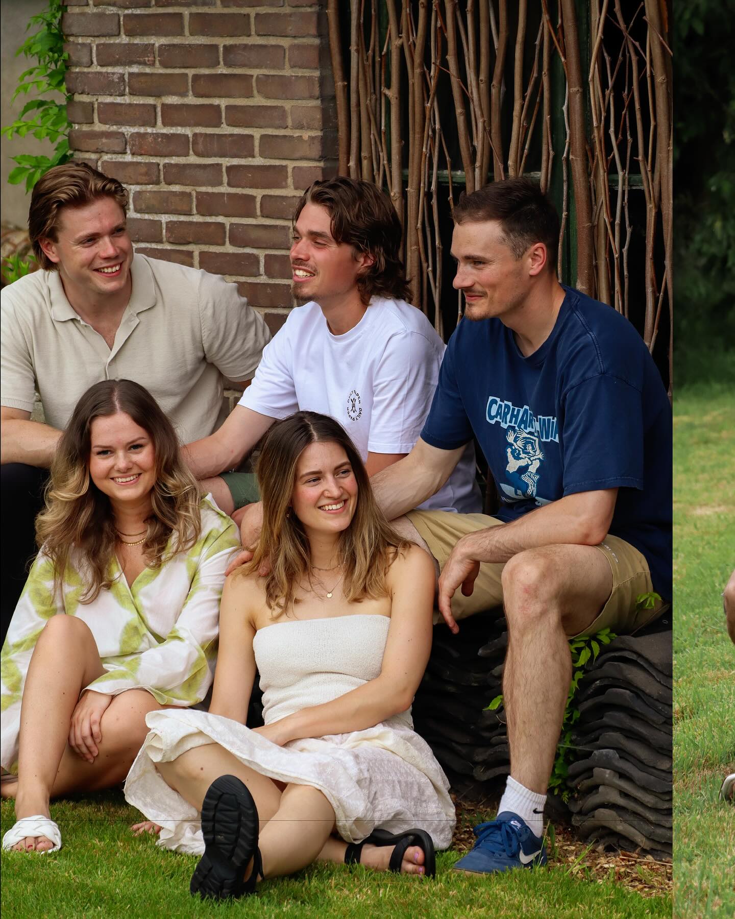 Part 2 🌱
Wil jij ook een gezellige fotoshoot met familie, partner of vrienden? Stuur een dm voor meer informatie! ✉️