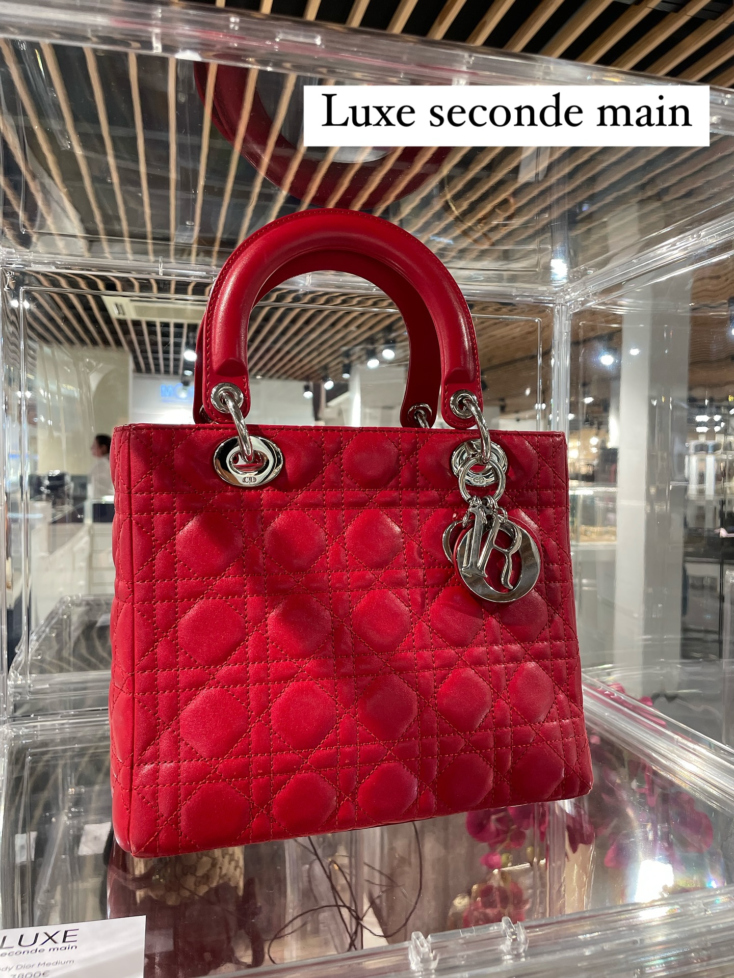 LUXE SECONDE MAIN 💚
Ne manquez pas notre nouvel espace Luxe Seconde Main : des pièces maroquinerie uniques et iconiques.
📍Rez-de-Chaussée - Maroquinerie/bijouterie
#printemps #printempstours #sacsdeluxe #tours #toursmaville #villedetours