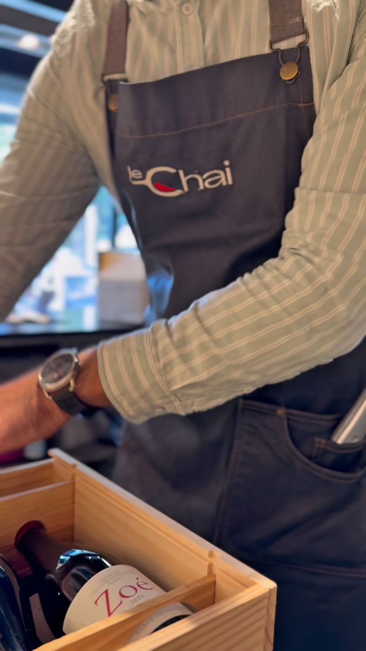 đ
đ»ââïžOubliez les prĂ©jugĂ©s ! Nous sommes spĂ©cialistes et cela pour tout type de gamme de vin & spiritueux.
à LeChai, un budget, un conseil et le tour est joué
đ€đŒ Notre enjeu : Assouvir votre recherche, votre besoin. đ«±đŒâđ«Čđœ
đ«”đŒ Votre enjeu : Arretez-vous nous dĂ©couvrir.