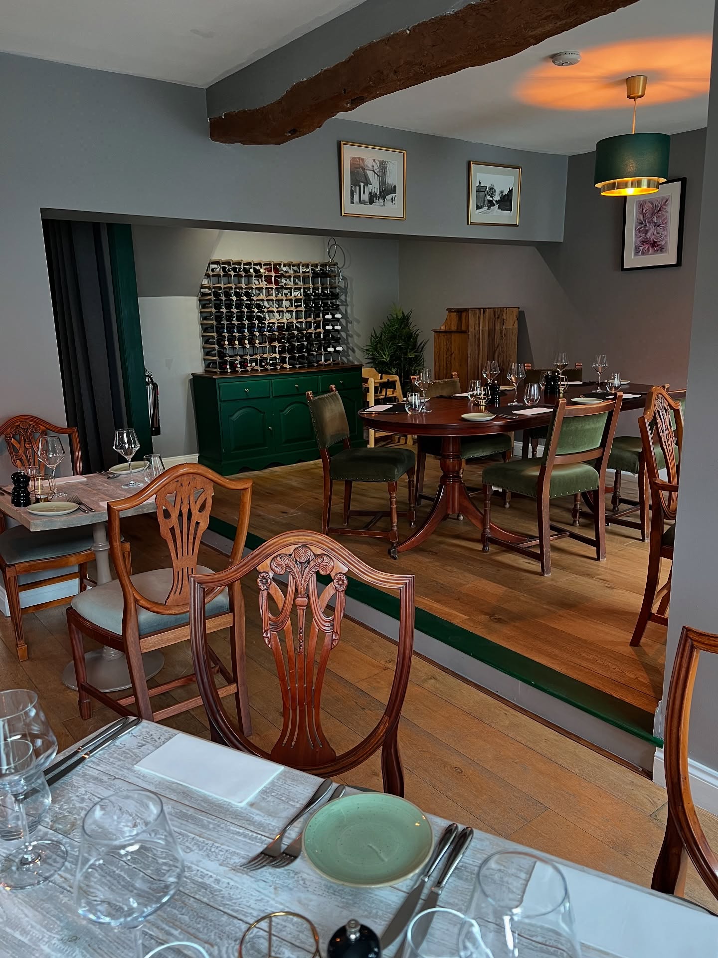 A moment for the restaurant.. 🦚
Our latest improvement is opening up the old bar area, no more wondering what (or who) is behind the curtain!
#thepearandolive #restaurant #hildersham #village #cambridge #smallbusiness #chef #interiors #hospitality #alwaysimproving