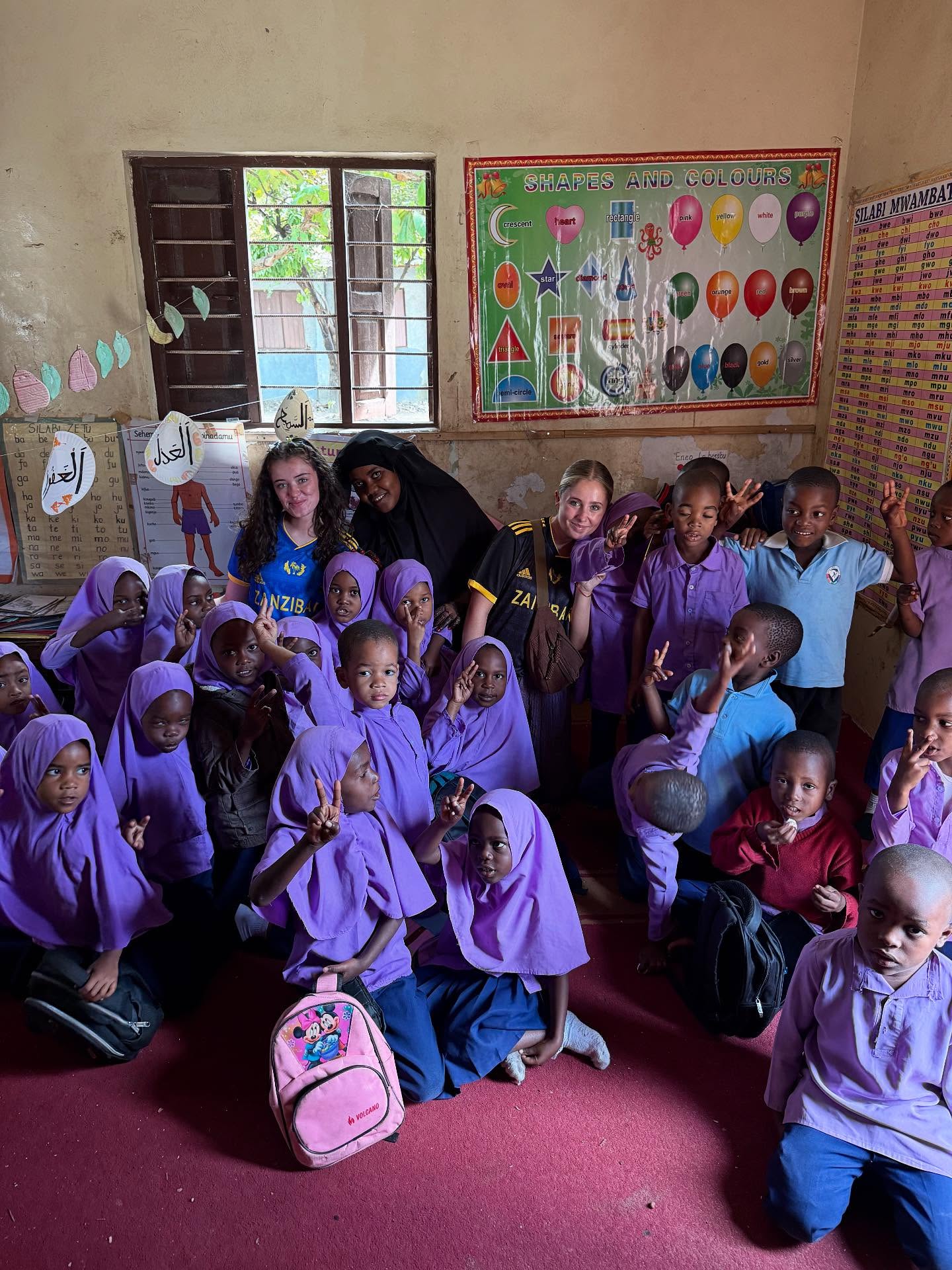 From the classroom to the field 💫✏️⚽ After a morning of practising writing and counting, we took the learning outside! Nothing beats the joy of seeing the kids grow their skills—and then celebrate with some well-earned playtime. 🌿📚💛 Then we said a heartfelt goodbye to our amazing volunteers who have poured their love into this class🫶
#LearningThroughPlay #BoreshamaishaProjects #EducationForAll #ZanzibarCommunity #VolunteeringJourney