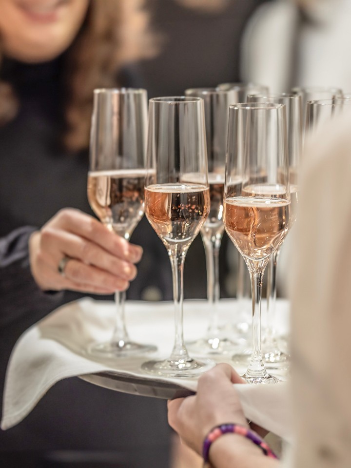 2026 prend forme tout doucement…
📅 Votre joli jour mérite sa place dans notre agenda.
#Mariage2026 #SaveTheDate #RéservezVotreDate #FuturMariage #OrganisationMariage #TraiteurMariage #Événementiel #JourJ #PréparatifsMariage #TraiteurDeMariage #mariagealsace #mariagemoselle #mariagegrandest