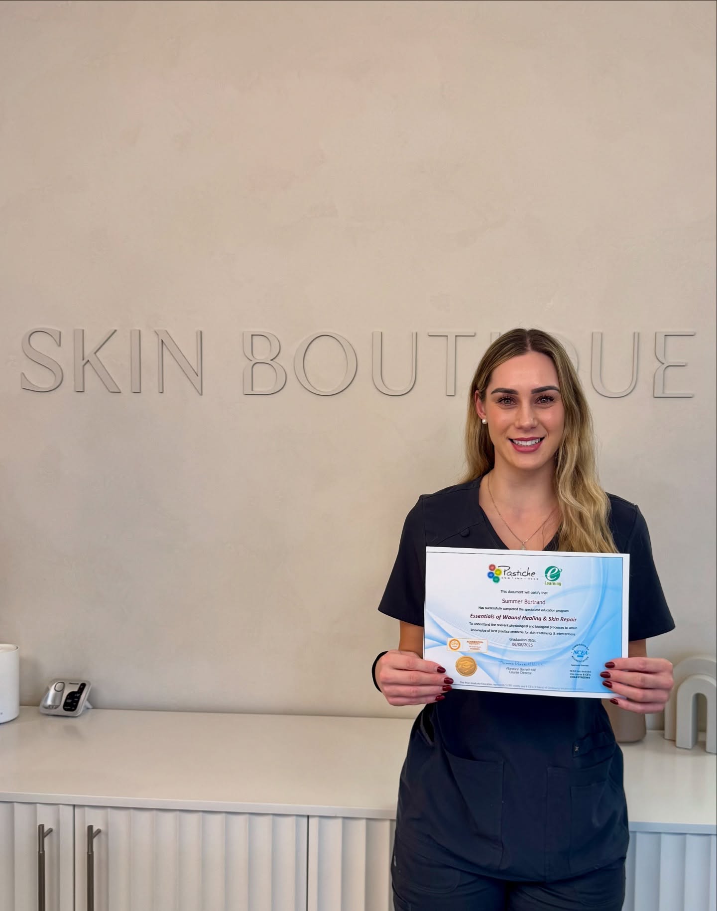 Congratulations to Summer for passing her Pastiche Essentials of Wound Healing and Skin Repair course with flying colours! 🎓 We’re so proud of your dedication to advanced skin knowledge!