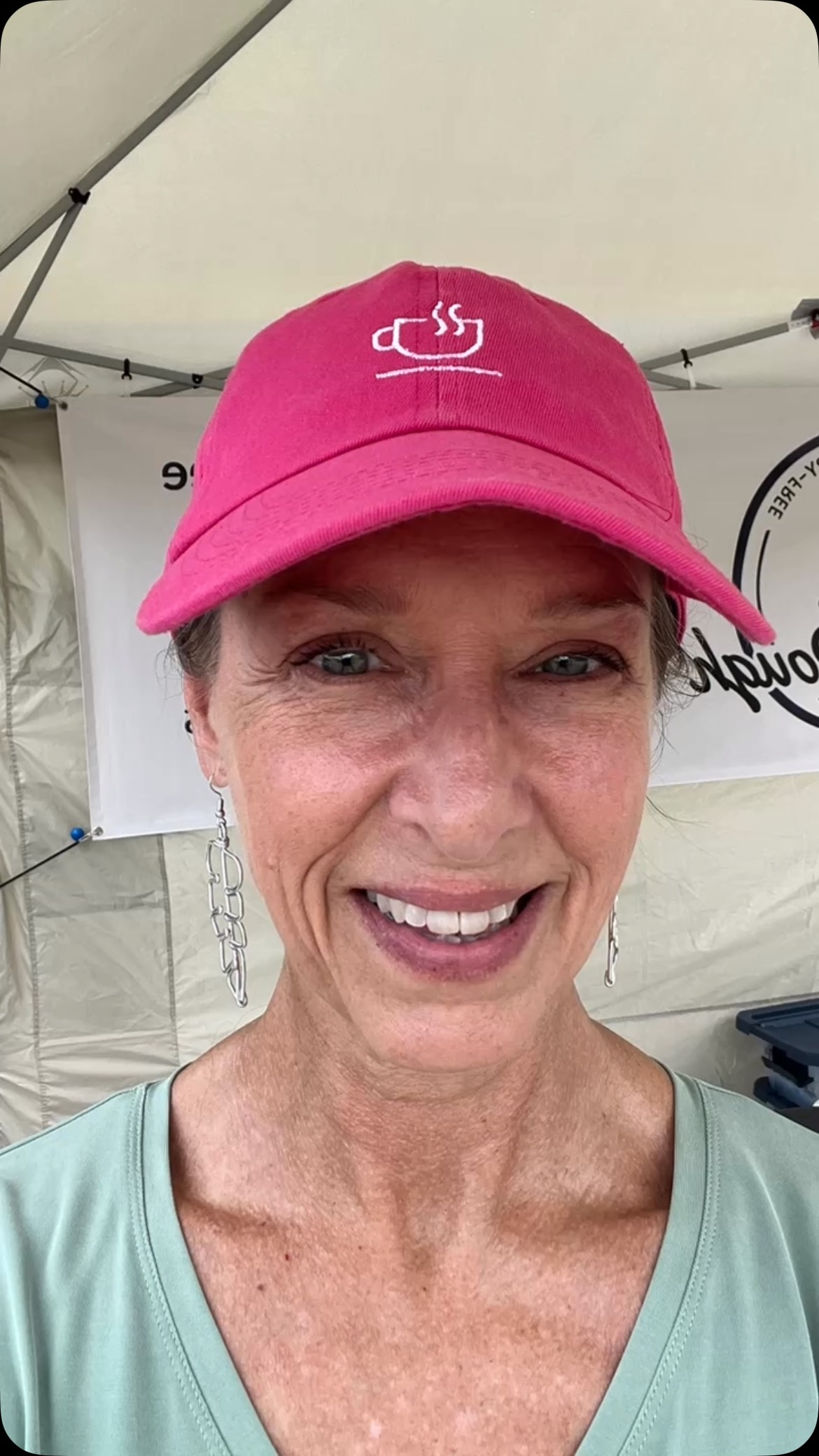 One of my favorite things about being a vendor at the Saturday Venice Farmers Market? Meeting amazing local makers and creators!
This weekend I met the lovely artisans from Mermaid Design Studio and walked away with the cutest pair of handcrafted leaf earrings 🍃💚
Swipe to see their beautiful booth and my new favorite earrings. Come say hi next Saturday, grab a treat from Divine Dough, and check out all the talented vendors! 💫
#VeniceFarmersMarket #ShopLocal #DivineDoughBakery #GlutenFree #DairyFree #WomenWhoCreate #Handmade #SmallBusinessLove #venicefl