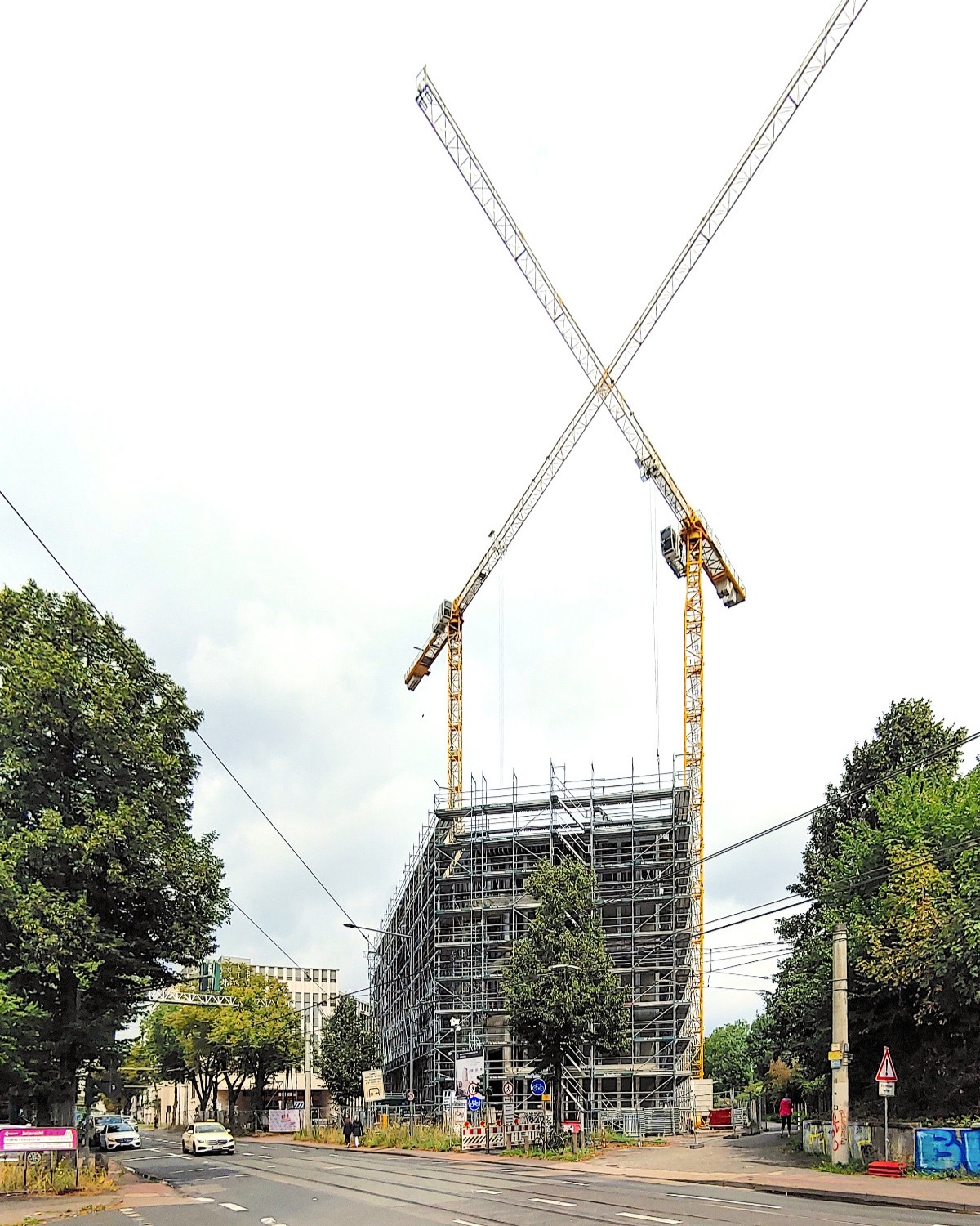 Unser Kölner Hochhausprojekt "Düxx" als 2. Bauabschnitt des Projekts #mattesunddüxx, entwickelt von #strabagrealestate wächst in die Höhe. Freianlagen im Team mit #clubl94