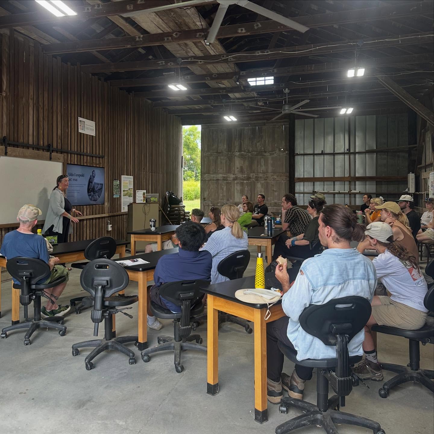 Flash back to our Discover Day event last weekend! Thank you to everyone who came out and enjoyed the field center with us.
Special thanks to Jennifer Sterling with the @aldoleopoldfoundation for sharing her knowledge with visitors and all of the community partners who helped make the day happen!
@millcreekalliance @oxbownatureconservancy @hamiltoncswcd @uc_artsci @uc.seas @uofcincyalumni @great_parks