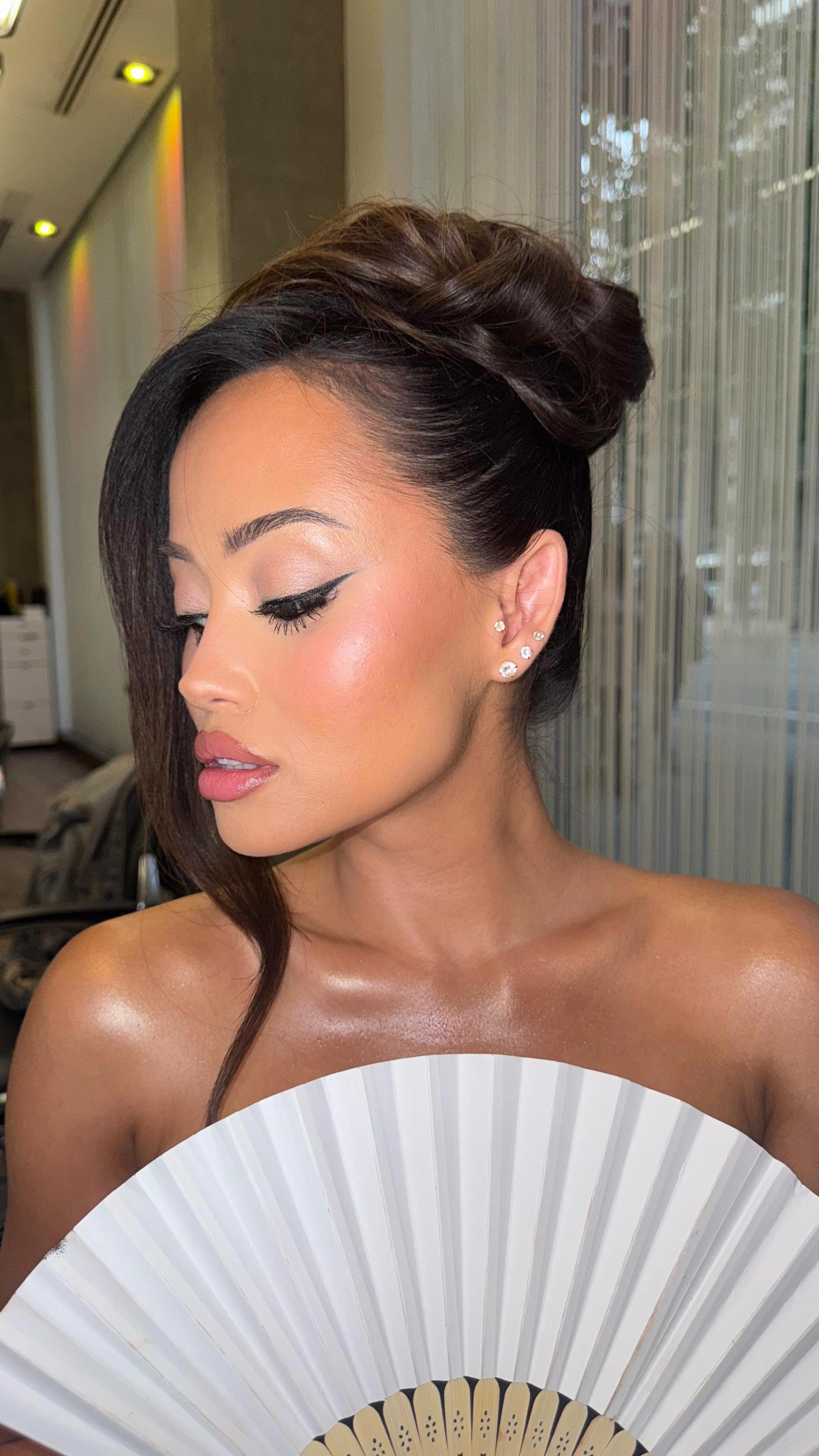 Hair by me
Make up by @victoriamonroe
#galmhairstyle #hairstyles #updo #hairstyleinspo #glamlook #makeup #makeupguru #makeuplooks #hairdo #hairupdo