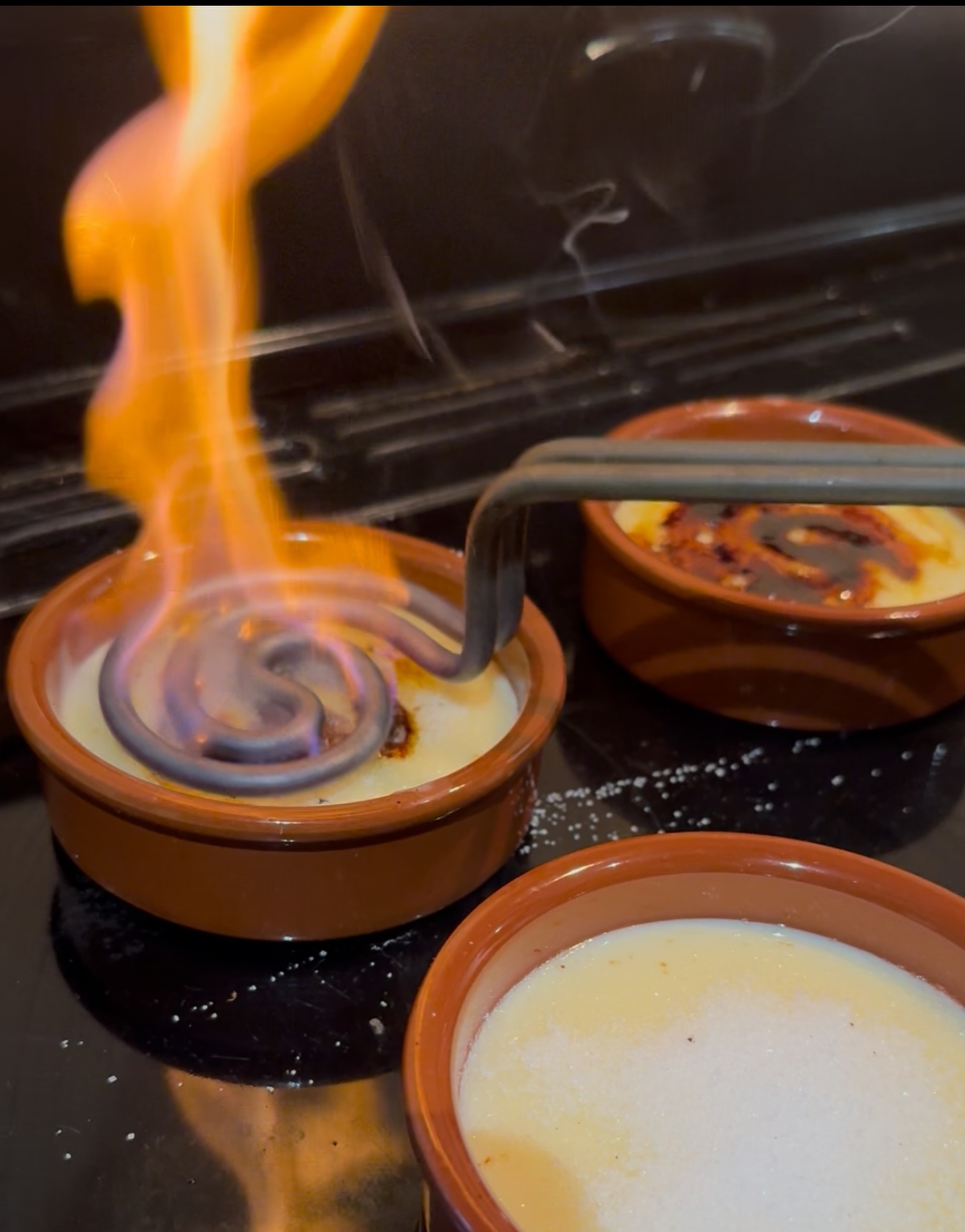 Home made Portuguese-style Crème Brûlée lovely creamy dessert to impresses your Portuguese friends! 🇵🇹 #thermomix #thermomixuk #thermomixukandireland #bimby #bimbyjersey #bimbyuk #crèmebrûlée #leitecreme #homemade #desserts #dessertsofinstagram #dessertoftheday