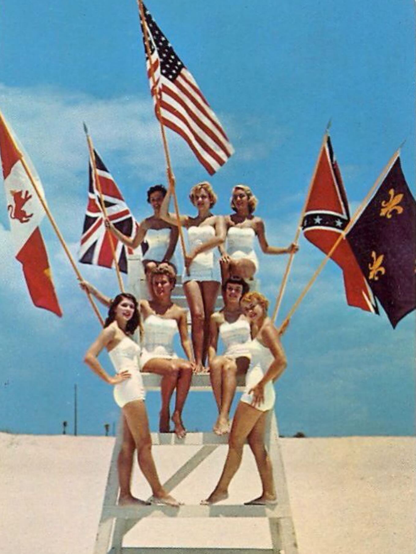 Cool PCOLA HISTORY … 💡Pensacola has long been known as the “City of Five Flags”. It was founded in 1559 by the Spanish Conquistador, Don Tristan de Luna and his entourage.
It was the first European settlement in the United States, and since then the flags of four more nations have flown over Pensacola.
The French, British, Confederate and United States of America flags all had their turn here in far West Florida. #pensacolahistory #pcola #thingstodopcola