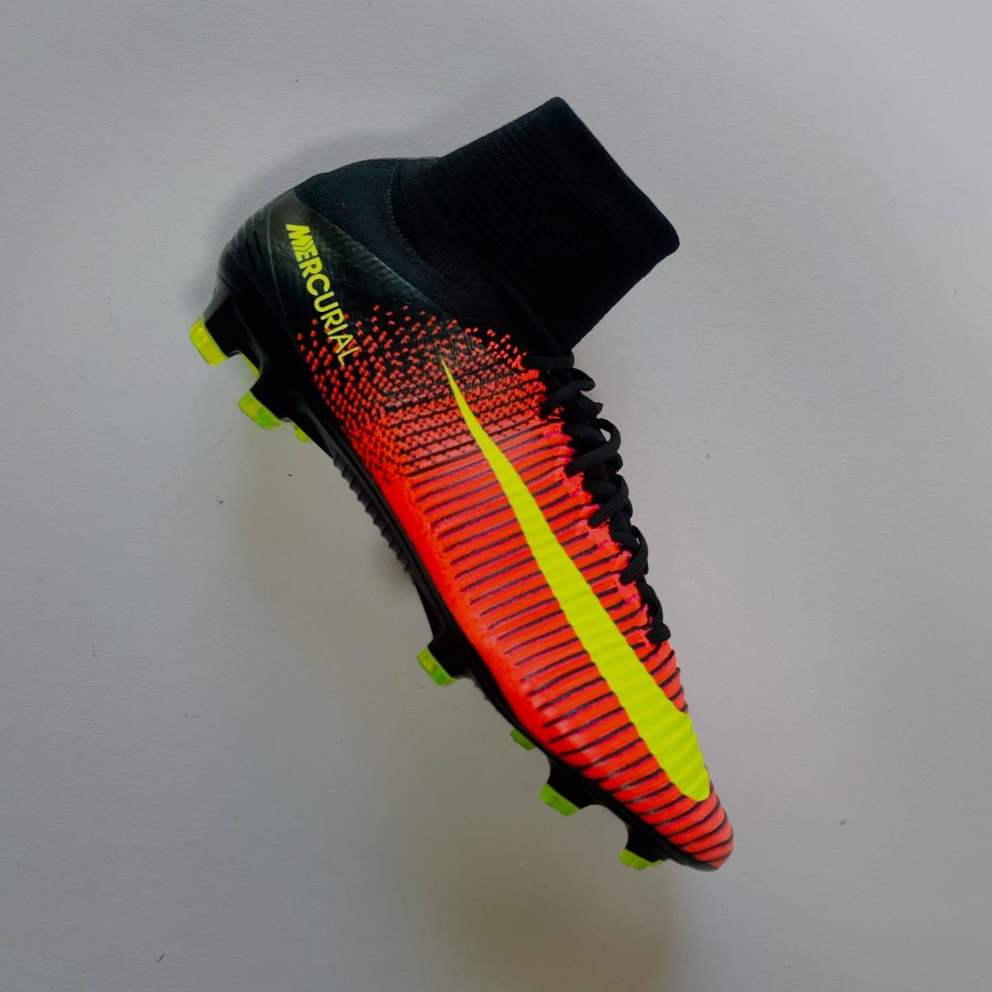 The summer of sparks.
The Nike Mercurial Superfly V ‘Euro 2016 Spark Brilliance’ lit up the tournament with one of the most explosive colourways in Mercurial history — Crimson, Volt & Black engineered for pure speed.
Worn by some of the world’s deadliest forwards, this was Nike’s statement of intent going into the Euros: fast, fierce, and unapologetically bold.
A defining moment in boot design, now available again for those who missed out the first time.
Available now in UK size 8.5 & 11.
Find them exclusively at bootsfinder.co.uk
#NikeMercurial #SparkBrilliance #SuperflyV #Euro2016Boots #FootballBoots #RareBoots #BootCollector #NikeFootball #SpeedBoots #BootsOfInstagram #Bootsfinder