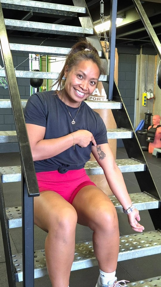 ✨ Meet Dagmar – Personal Trainer bij Original Physic!
Dagmar is specialist in vrouwgerichte coaching, voeding én HYROX training. 💪 Met haar energieke aanpak en oog voor detail helpt ze jou sterker, fitter en meer in balans worden — zowel fysiek als mentaal. 🔥
Of je nu traint voor HYROX, aan je kracht wilt werken of je voeding wilt afstemmen op je cyclus: Dagmar staat voor je klaar met persoonlijke begeleiding die werkt.
✅ HYROX specialist & performance coaching
✅ Vrouwgerichte training & cyclus-voeding
✅ Persoonlijk, doordacht en motiverend
📍 Train met Dagmar bij Original Physic – Amsterdam Noord
🌐 Meer info & coaching via:
👉 www.originalphysic.nl
👉 www.dagmarpersonaltraining.nl
Let’s crush your goals — together! 🚀
#OriginalPhysic #DagmarPT #HYROXTraining #VrouwelijkeKracht #CycleBasedTraining #PersonalTrainingAmsterdam #TrainMetDagmar #FunctioneelFit #AmsterdamNoord #HyroxCoach #FitEnInBalans