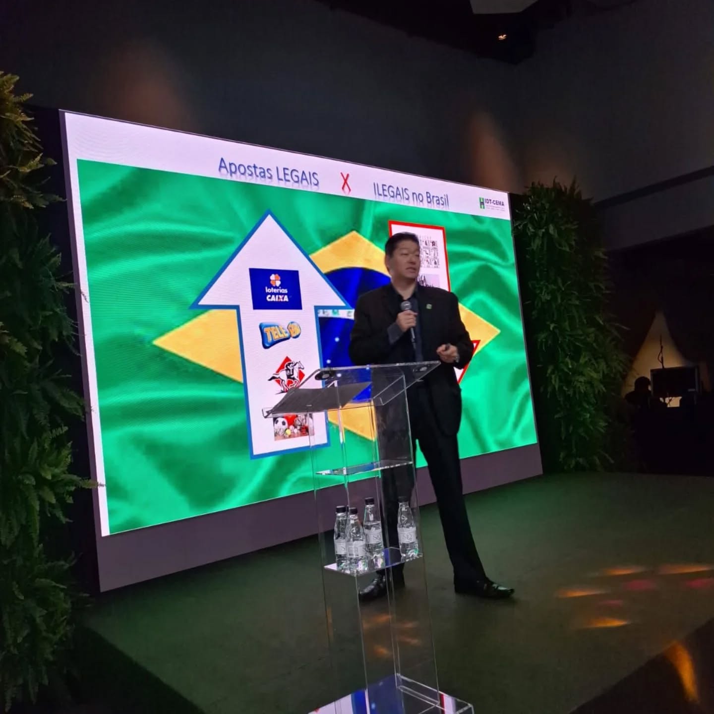 ✨🏨 Hotelaria de luxo em destaque!
O SPCVB promoveu um evento incrível no WTC Sheraton Hotel, reunindo grandes nomes do setor para debater as novas oportunidades com jogos, cassinos, loterias e apostas online no Brasil! 🎰💰🎲
O evento contou com a recepção impecável de Fernando Guinato, presidente do Conselho, e uma palestra inspiradora de Bruno Omori (IDT-CEMA) sobre o futuro da hotelaria com Sport Bars, Bets, Bingos e Cassinos em resorts de alto padrão 🏝️🍸⚽
Estiveram presentes diretores de redes hoteleiras de luxo, autoridades como o Secretário Adjunto de Segurança de SP, representantes da GRU Airport, além de um almoço com alta gastronomia e muito✨🏨 Hotelaria de luxo em destaque!
O SPCVB promoveu um evento incrível no WTC Sheraton Hotel, reunindo grandes nomes do setor para debater as novas oportunidades com jogos, cassinos, loterias e apostas online no Brasil! 🎰💰🎲
O evento contou com a recepção impecável de Fernando Guinato, presidente do Conselho, e uma palestra inspiradora de Bruno Omori (IDT-CEMA) sobre o futuro da hotelaria com Sport Bars, Bets, Bingos e Cassinos em resorts de alto padrão 🏝️🍸⚽
Estiveram presentes diretores de redes hoteleiras de luxo, autoridades como o Secretário Adjunto de Segurança de SP, representantes da GRU Airport, além de um almoço com alta gastronomia e muito networking! 👥🍽️🛫
Fotos: Divulgação
#Abrajetsp
#HotelariaDeLuxo
#CassinosNoBrasil
#VisitSP
#turismodeluxo
