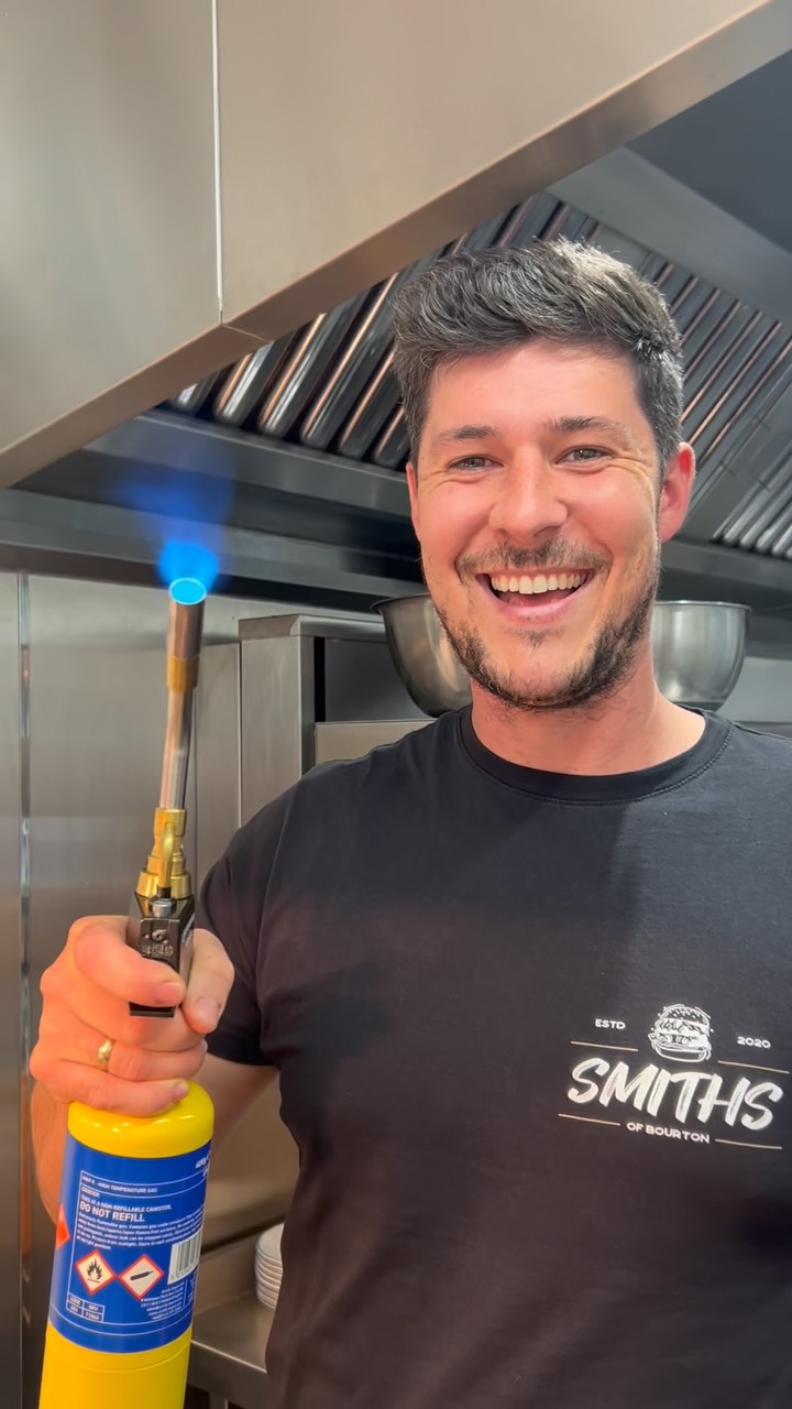 Straight out the smiths 2022 vault - Elotes
Simple, but delicious 😍 Available as a special throughout August. Get it whilst you can, corn at its best.🌽
@jays.sauce for the El Mexicana