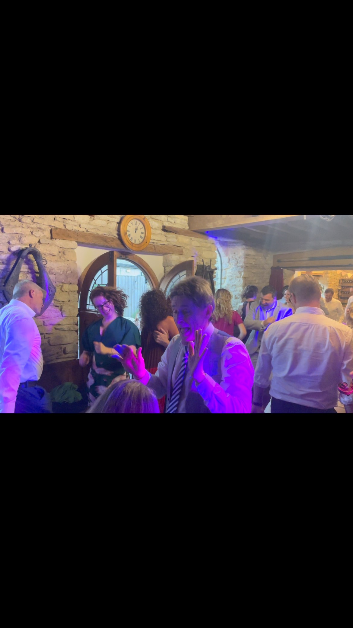 Aubergine Ceilidh action from Gary and Catherine’s recent celebration 🙌 #weddingband #Irishmusic #irishtrad ##weddingentertainment #entertainmentindustry #livemusic #coverband #Irishweddingbanduk #functionband #rockcoversband #miraclecure_band #thescene #indiecoversband #ibanez #ibanezprestige #fishman #martinaudiolondon #voxampsuk #weddingbands #corporateevents #irishtrad #Irishmusic #turbosound #eventsplanner #ceilidh #ceilidhband #corporateeventplanner #corporateevents #myweddingsuppliers #folkweddingband #miraclecure_band