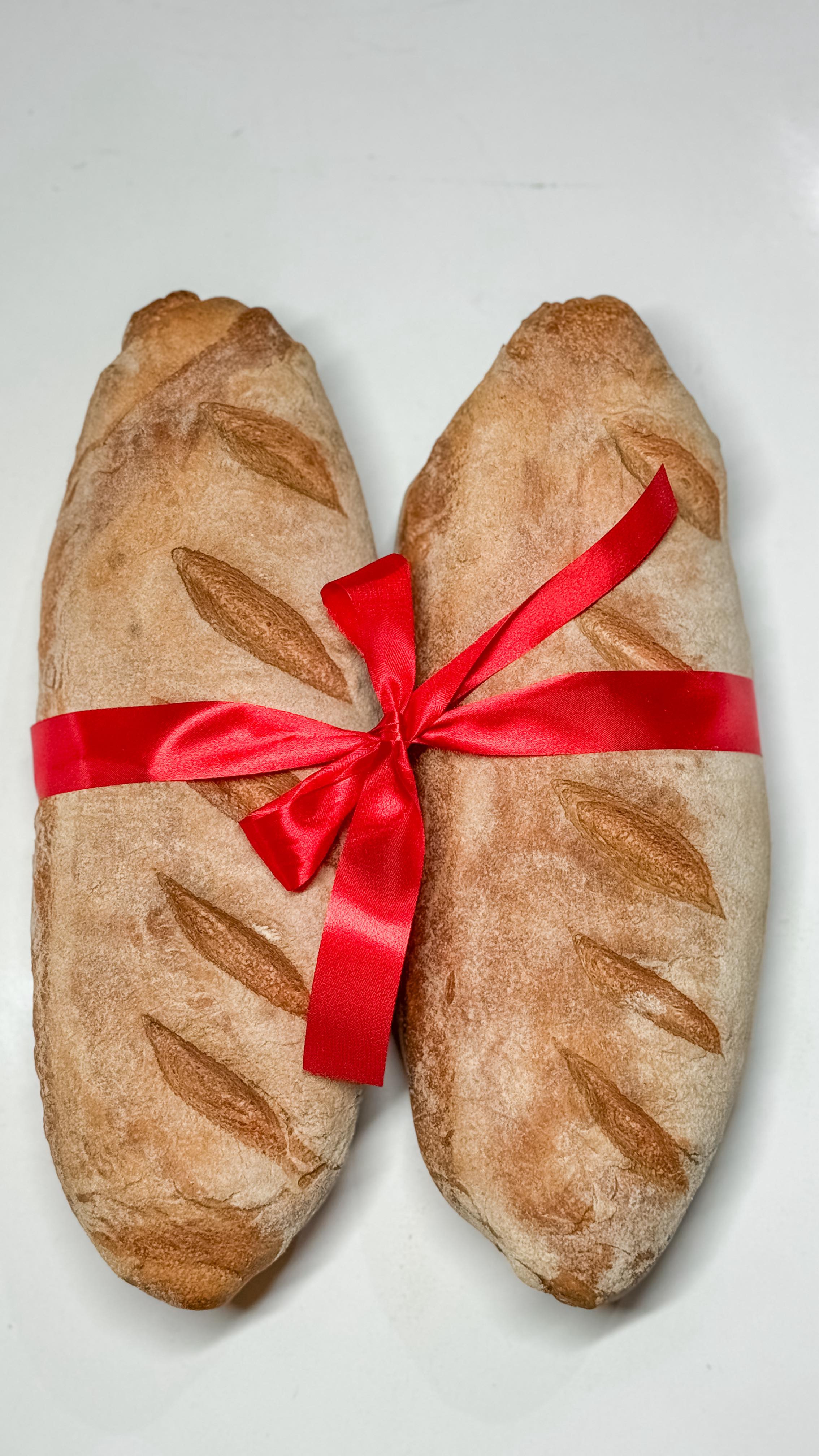 Fresh from our oven, straight to your table! 🥖❤️
We bake our bread in-house daily — warm, crusty, and perfect to enjoy as a starter or while you wait for your meal.
Because great meals start with great bread. 😋
Open 7/7 — everyone’s welcome!
#FreshBread #HouseMade #StarterLove #SaltBarGrill #OpenEveryDay#essexbusinesses#pizza#italianvibes🇮🇹❤️#