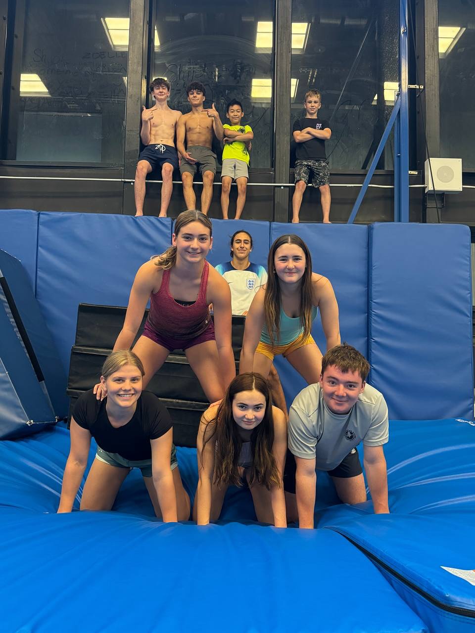 🇨🇦🦬 Our competitive Revolution Diving Team is training hard for the upcoming Canada Games, showing incredible dedication, focus, and passion every step of the way. Each athlete is pushing their limits, perfecting their technique, and supporting one another as they prepare to represent with pride. Their commitment and drive are setting the stage for an unforgettable performance on the national stage.
@oleg_ssk
@sserbik
@divemanitoba
