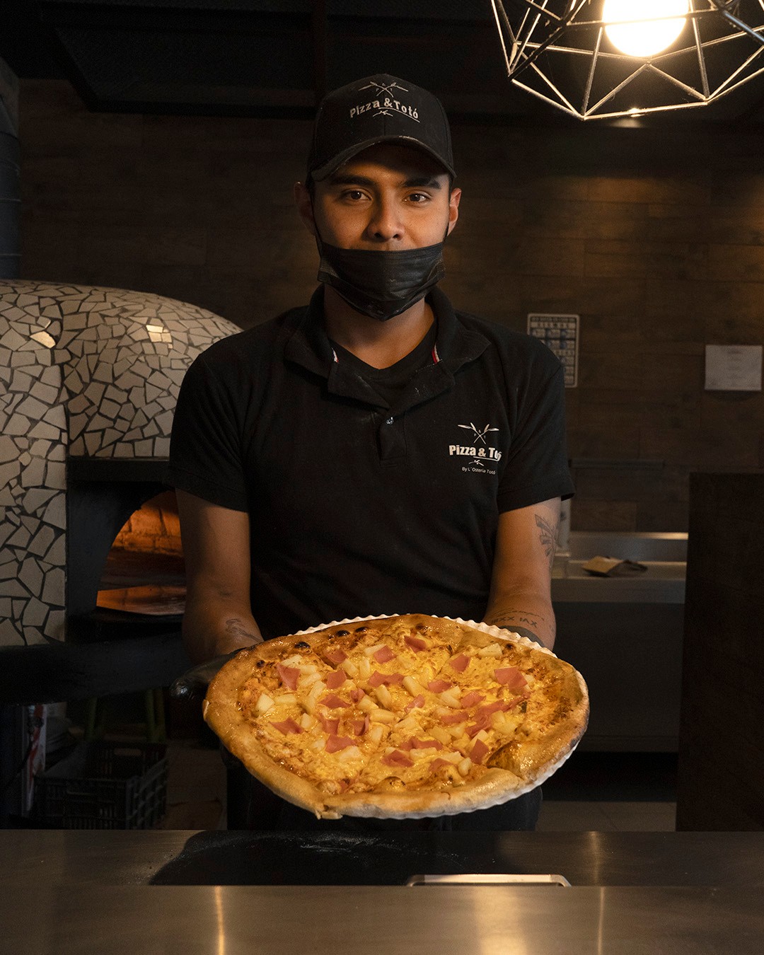 Cada pizza que sale de nuestras manos lleva calidad, atención y ese toque especial que nos distingue.
🙌 Estamos listos para recibirte.
📲 ¡Haz tu pedido o visítanos en nuestras sucursales de Pachuca y Puebla!
.
.
.
#ComidaItaliana #CocinaItaliana #ItalianFood #PizzaSaludable #PizzaDeliciosa #PizzaLovers #HealthyPizza #PizzaSinCulpa #PizzaTime