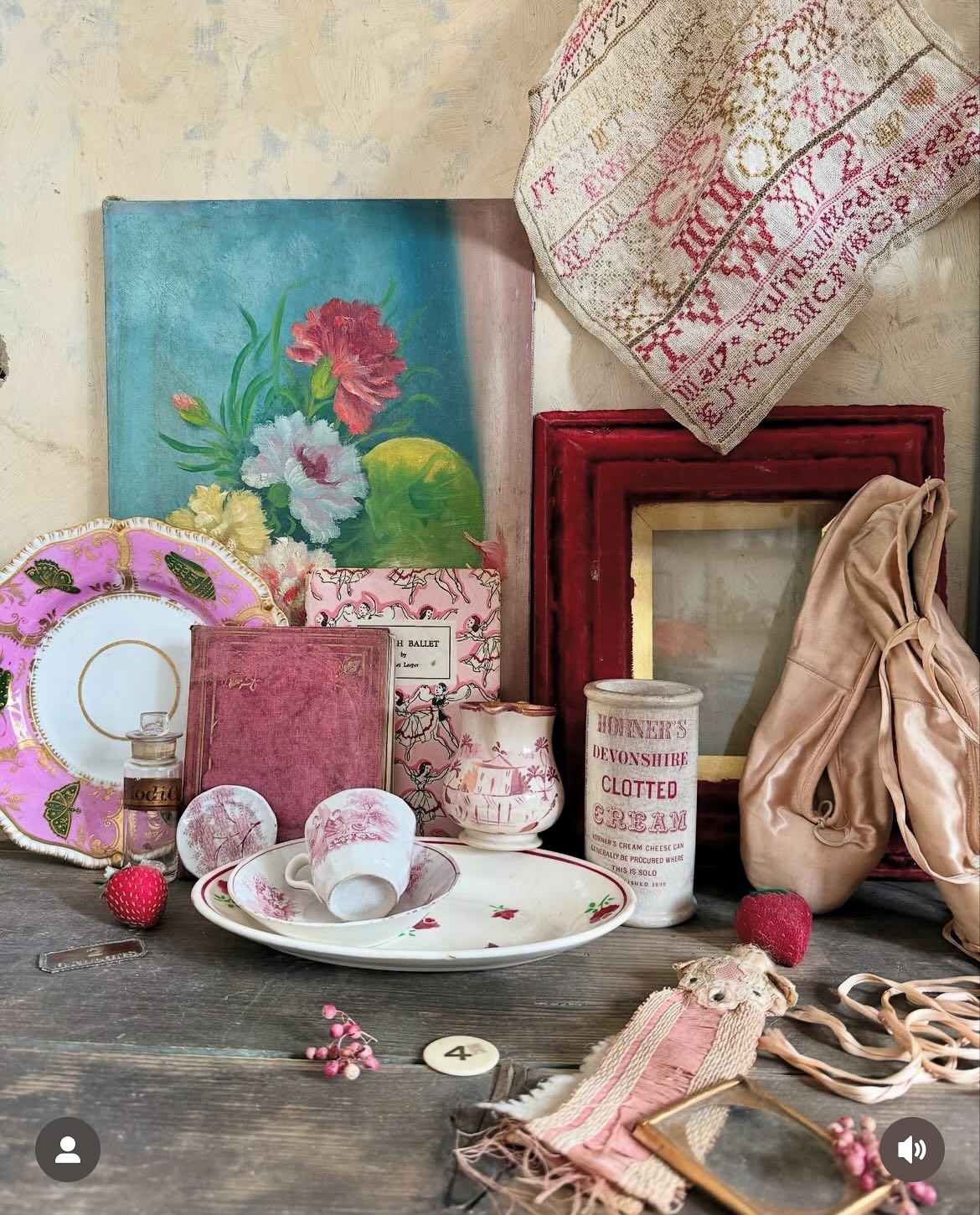 Introducing our Exhibitors 🤍
@no.4vintage
A gorgeous collection of gently faded vintage treasures, art and ceramics lovingly curated by Allys @no.4vintage 🌿
Allys also sources beautiful vintage jewellery and love tokens ~ scroll to see more ~ @no.4jewellery 🌿
We are delighted that Allys & Owain
will be joining us at the Summer Brocante @moylescourt on 25th August 🌸
Come and shop with our fabulous small independent businesses, follow their accounts and meet them in person at the Brocante 🤍
Monday 25th August 🎪
10 - 4pm
Moyles Court School
Nr Ringwood
New Forest
Tickets are now on sale through our website - see link in bio above 🎟️ or buy them on the gate when you arrive