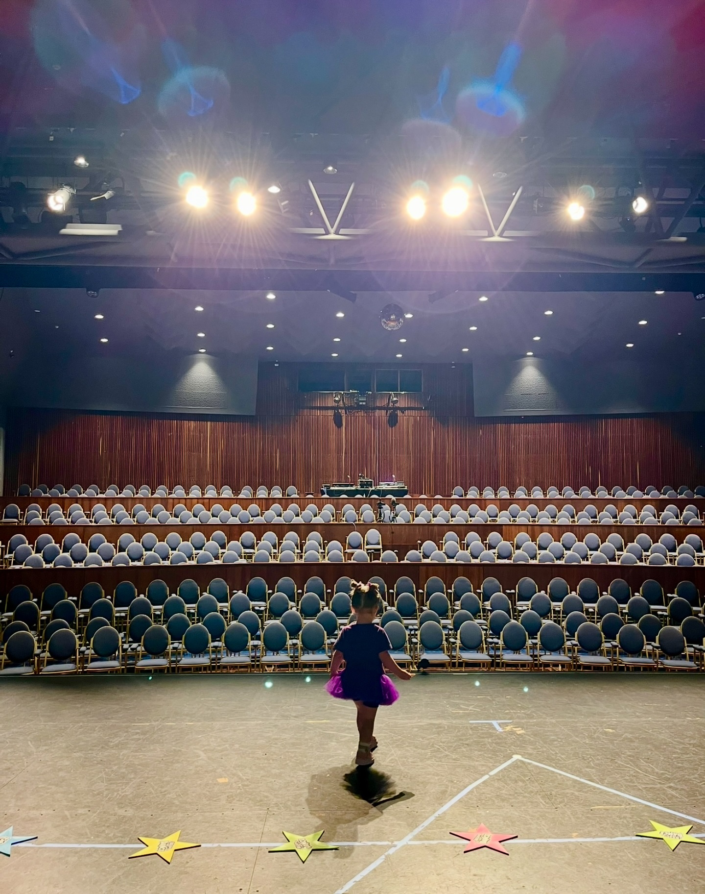 ✨ Dancers, how you show up matters.
Every class is a chance to grow, but it starts with you.
Your mindset, your energy, your effort, that’s what shapes your progress. Teachers are here to guide you, but the drive to improve comes from within. Keep showing up with purpose. Your growth is in your hands. 💪🩰