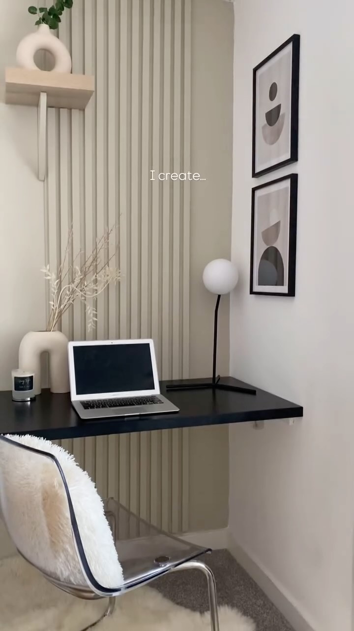 From an empty space to the perfect place to work from home.. 💻✨ - what else would you have done with this space? drop a comment 👀
_____________
#explorepage #myhomevibe #passion4interior #interiordesigner #homedecor #interiordesignerslife #interioraddict #workingfromhomelife #officedesigntrends #officedesk #homeofficedecor #homeofficegoals #nook #beige03 #likeforlike #bedroomstyle #bedroommakeover #hometransformation #beforeandafters #neutralhomedecor