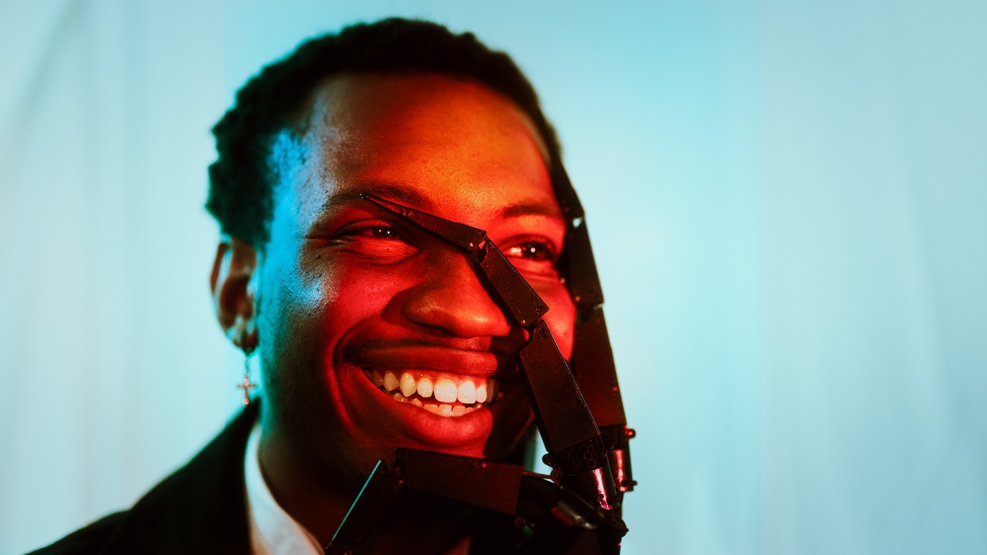 We had an incredible time creating with @ahmvvdtheprince talent, energy, and vision all in one shoot.🔥🎬
#JusticeKirkman #OnSetMagic #CreativeCollab #BehindTheLens #PhotoshootVibes #ArtistAtWork #ContentCreation #CinematicVision #PhotographySession #VisualStorytelling #StudioVibes