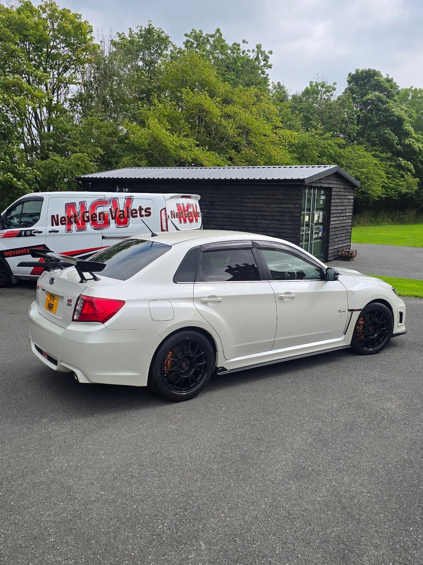 🇯🇵SUBUWU🇯🇵
Gloss enhancement on a stunning Jap Import to make it shine
#glossy #subaru #subuwu #japaneseimports #import #sti #aberdeenshire