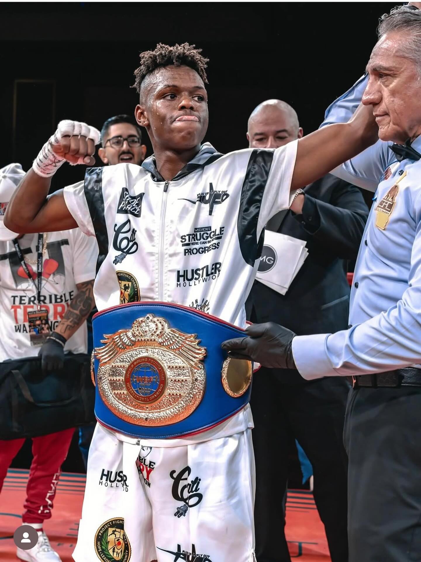 In support of San Bernardino’s very own Champion @terrible_terry21 Dreams Training Facility will be raffling off a Ring Side to his fight THIS SATURDAY IN POMONA, CA. The seat is valued $150!!!
DM us for instructions on how to join the drawing!! Winner announced Friday morning 🙏🏿
@dreamstrainingfacility - It All Starts With A Dream
Keep Dreaming,