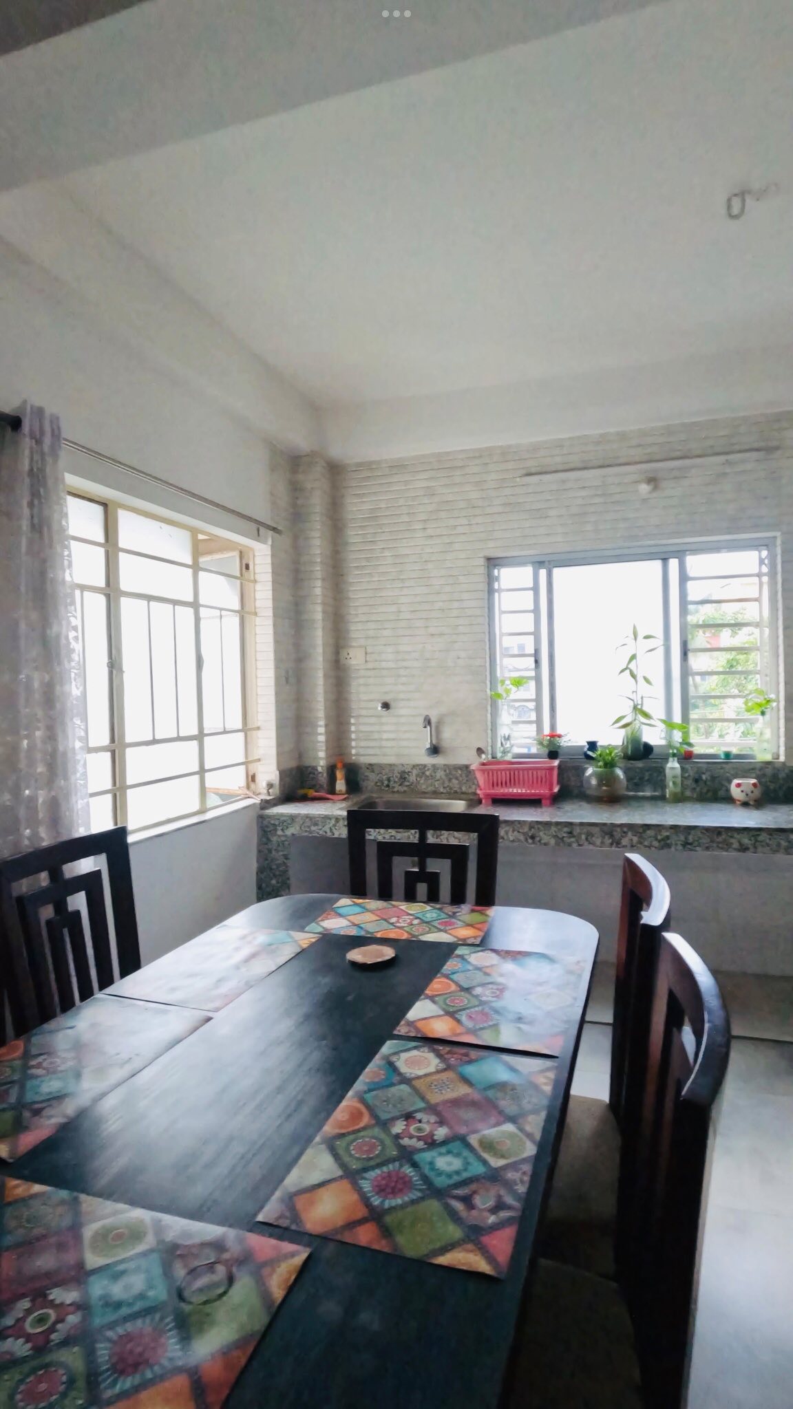 “From dosa to pancakes, Maria’s Kitchen brings flavour to your mornings - no matter your style.”
Your breakfast starts with choices - Crispy puris, soft idlis, or eggs your way. Thats breakfast, Maria-style!
#mariashomestay #homestay #homeawayfromhome❤️ #relax #unwind #siliguri #siligurihomestay #siliguridiaries #vacationrental #guesthouse #cozystay #petfriendly #travel #travelnow #explore