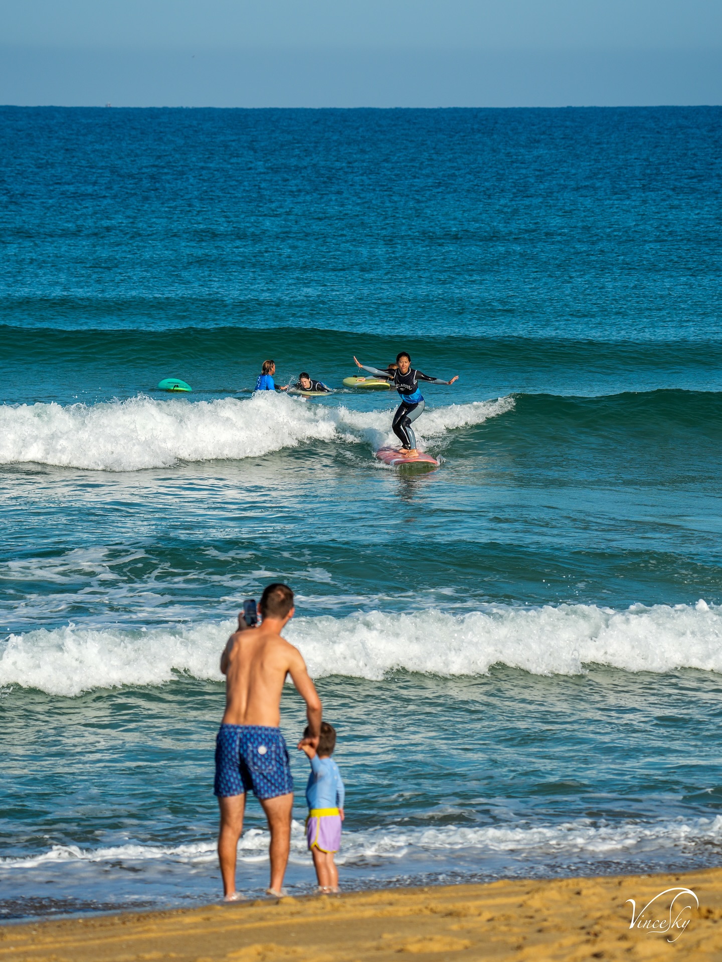 Un mois de juillet rempli de fun & progression avec vous 🌊🩵
📸: @vinsky40 & the team
#ecoledesurf #surfschool #hossegor #hossegorsurf