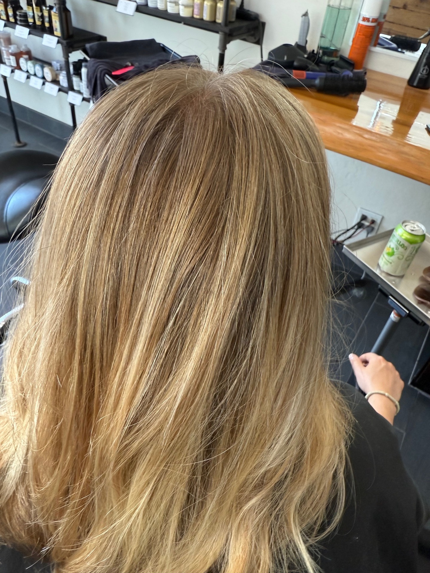 Happy Friday! Here's our highlight(s) of the week, done by @jess.thecosmo
Feeling inspired? Give us a ring or stop by Monday-Saturday from 10am to 6pm. Have a good weekend!