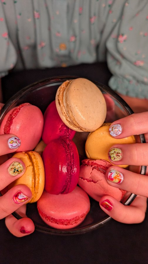 My beautiful little regular — always leaving with the most amazing nails 😉💅✨
Book your little lady’s nail appointment at LNO 💅
Because even tiny hands deserve fabulous nails! 💖
#LittleLadyStyle #MiniClientMagic #kidmanicure ailArt #LNOcare #ColorfulNails #KidManicure #lno_boutique