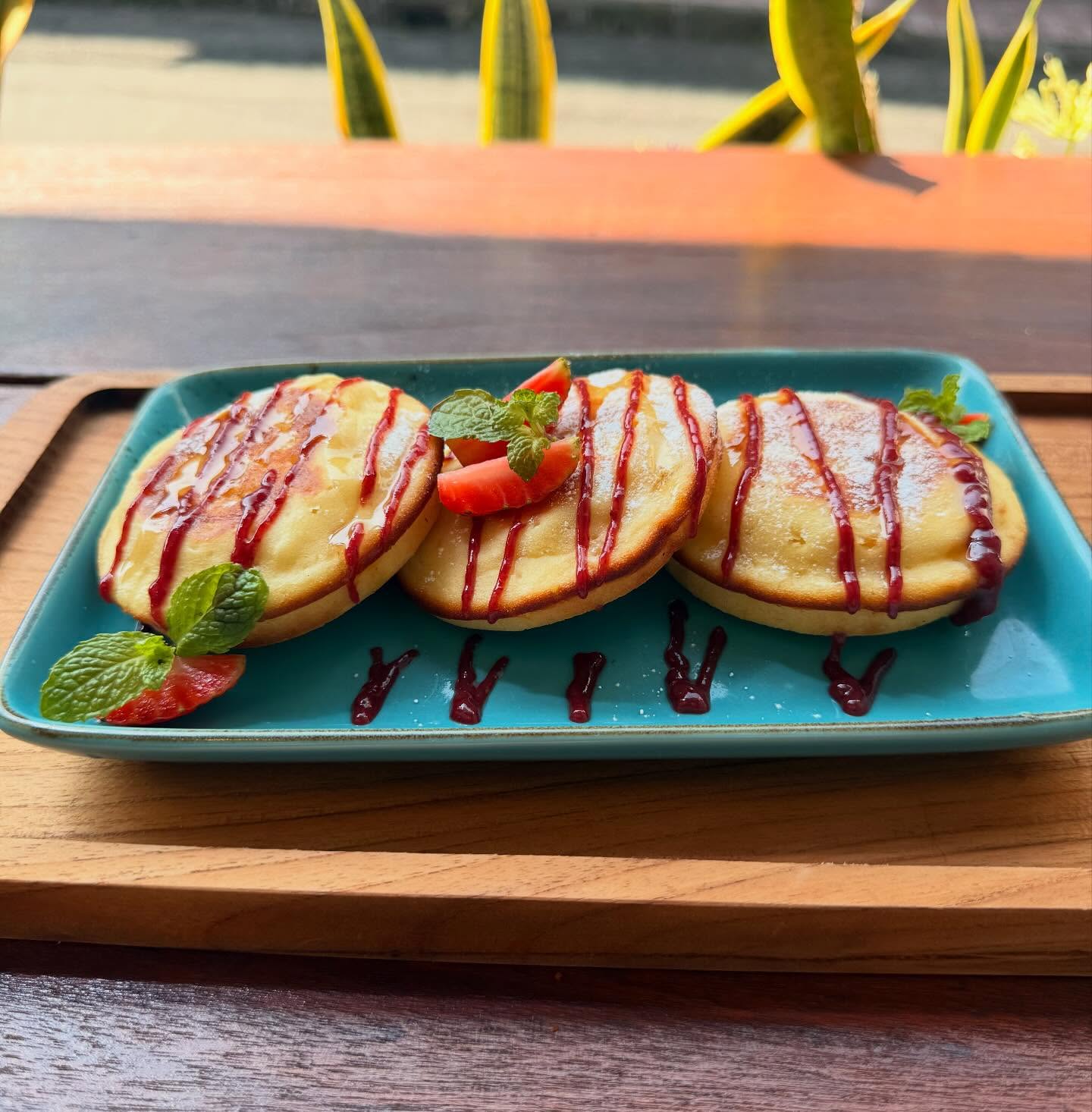 🥞☕🌺
Teak rocking chair. Inch-thick pancakes. Coffee darker than my trust issues.
This is what they meant by “Bali mornings,” right?
#WhereTheTuk #SlowSipsAndSweetSauce #PancakePhilosophy #CaffeinatedButCalm #BaliBliss