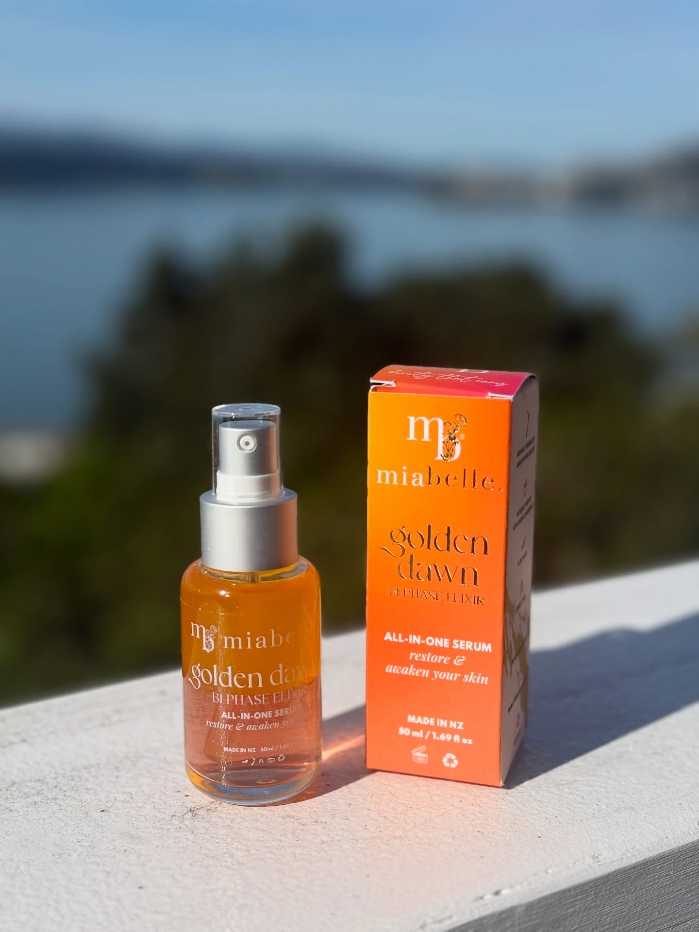 The obsession is real! This product from @miabellenz looks just as dreamy as it feels (and works) 🤩☀️
#buynzmade #skincare #packagingdesign #milabstudios #nzmade #miabellenz #graphicdesigner