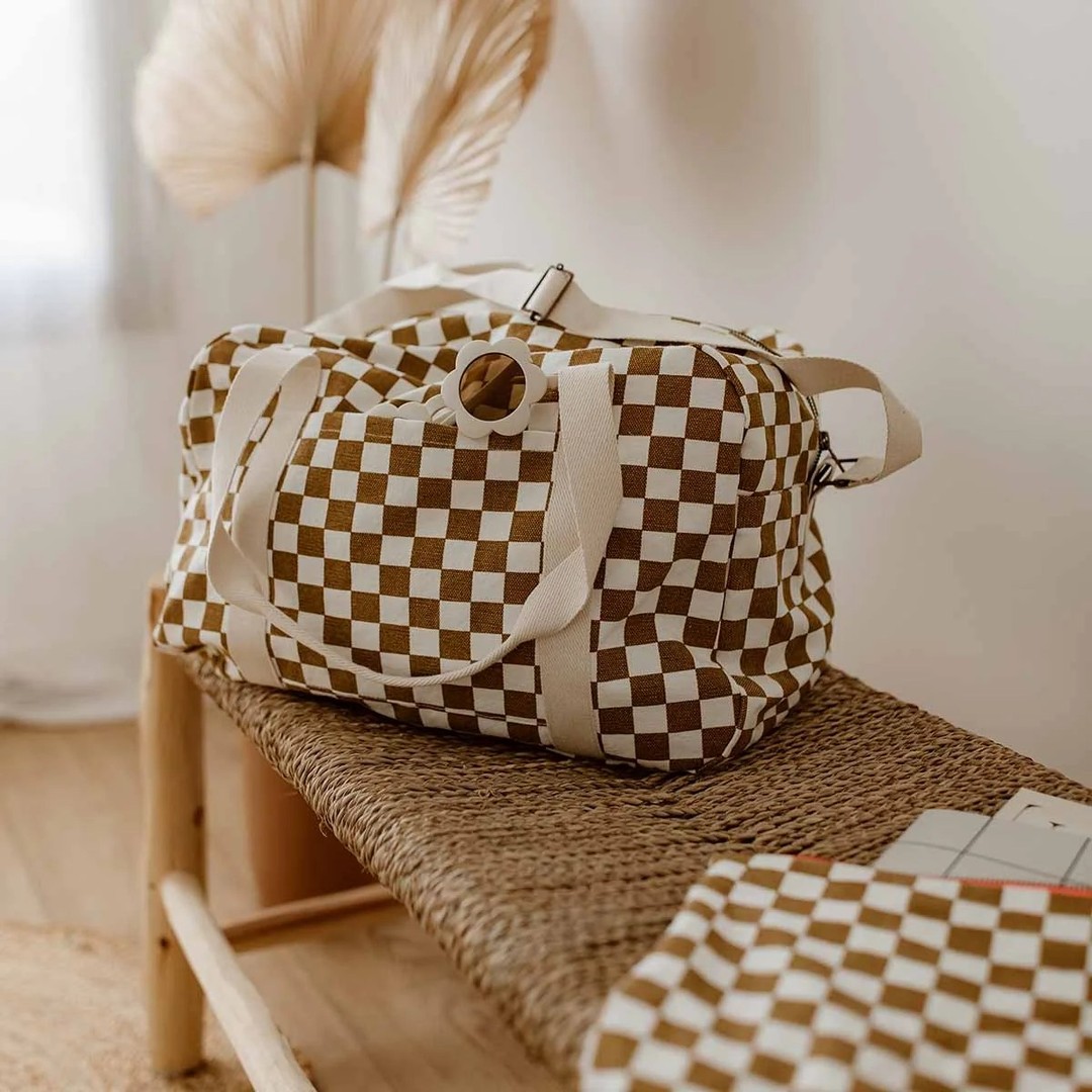 Pour célébrer ce mois d’août en beauté, profitez de -25% sur l’ensemble de la boutique jusqu’au 15 août inclus
👉 Il vous suffit d’entrer le code AOUT25 au moment de votre commande.
C’est le moment parfait pour craquer pour vos essentiels slow, déco naturelle ou objets du quotidien éco-responsables ✨
Profitez-en dès maintenant sur www.lesjoliesemplettes.com
#promoete #lesjoliesemplettes #boutiqueethique #slowshop #reduction #codepromo #bonplan #decoethique #consommerautrement #maisonnaturelle