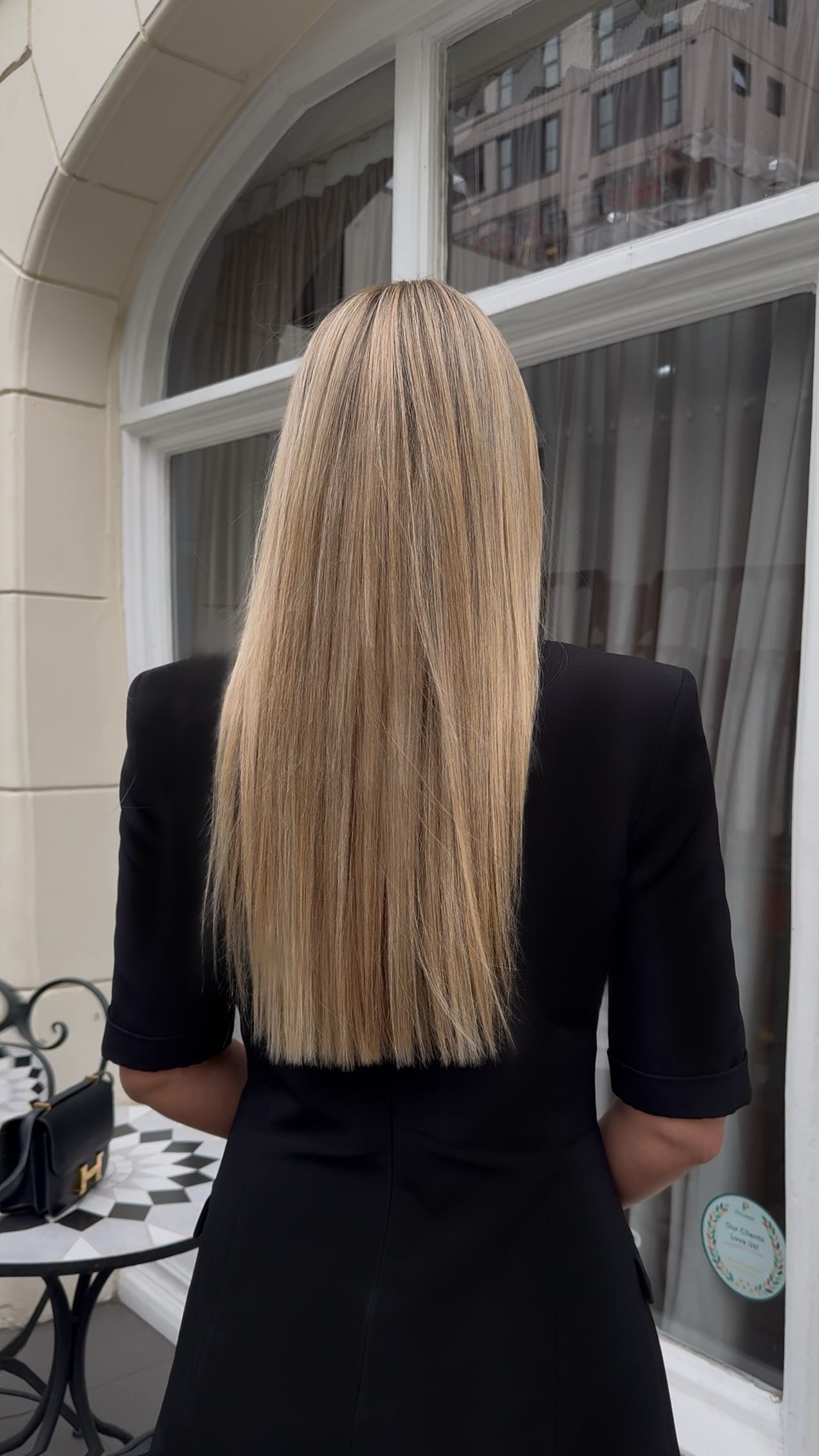Thinking of lightening your hair? ✨
AirTouch is the safest technique to bleach your hair while keeping it healthy and soft.
Prices for below shoulder blades hair:
T-section – £170
Half head – £320
Full head – £400
Book your glow-up with us at Blanche Beauty 🤍
#airtouchlondon #hairhighlights #окрашиваниелондон
