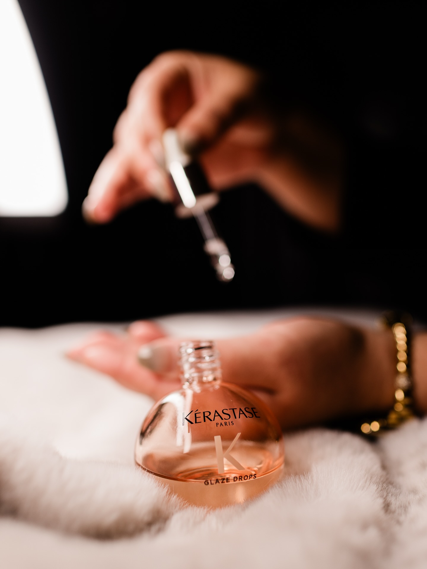 Definitely not the ordinary 🤩✨
ENTER THE WORLD OF GLOSS ✨
Introducing Glaze Drops by @kerastase_official - a luxurious, lightweight oil infused with wild rose to smooth frizz, hydrate, and deliver bouncy, mirror-like shine for up to 4 days. No grease, no weigh down - just radiant, glossy hair.
Now available for purchase at @sisters_salon_dixon 💕✨
Brand photography by @lauren.ann.creative
.
.
.
.
.
#sisterssalondixon #kerastase #hairproducts #haircare #treatyourself #beauty #fullservicesalon #hairsalon #hairstylist #luxuryhaircare #dixonhairstylist #vacavillehairstylist #davishairstylist #sacramentohairstylist #bayareahairstylist #californiahairstylist #norcalhairstylist