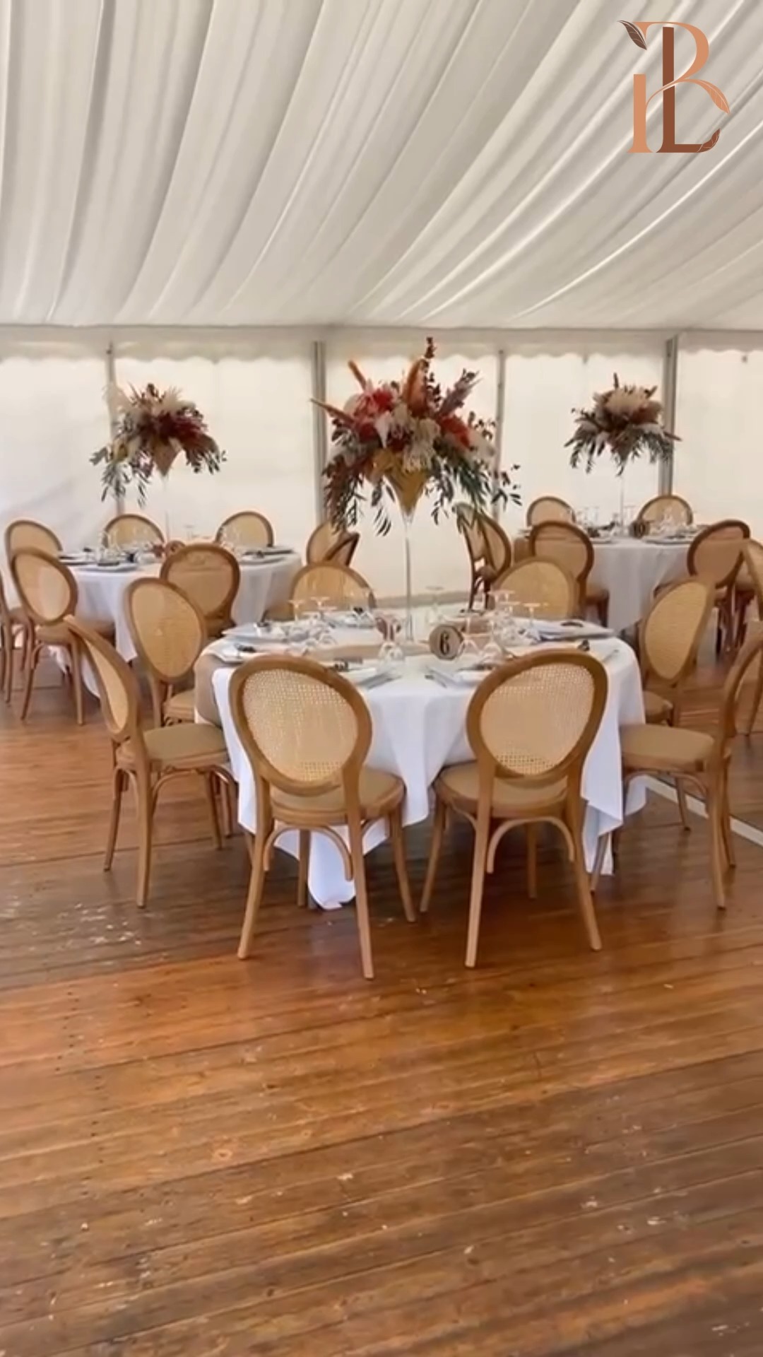 Retour sur le Mariage de C&N au bord des champs de blé 🌾 à Nivillac.
#mariagechampêtre #breizhloue