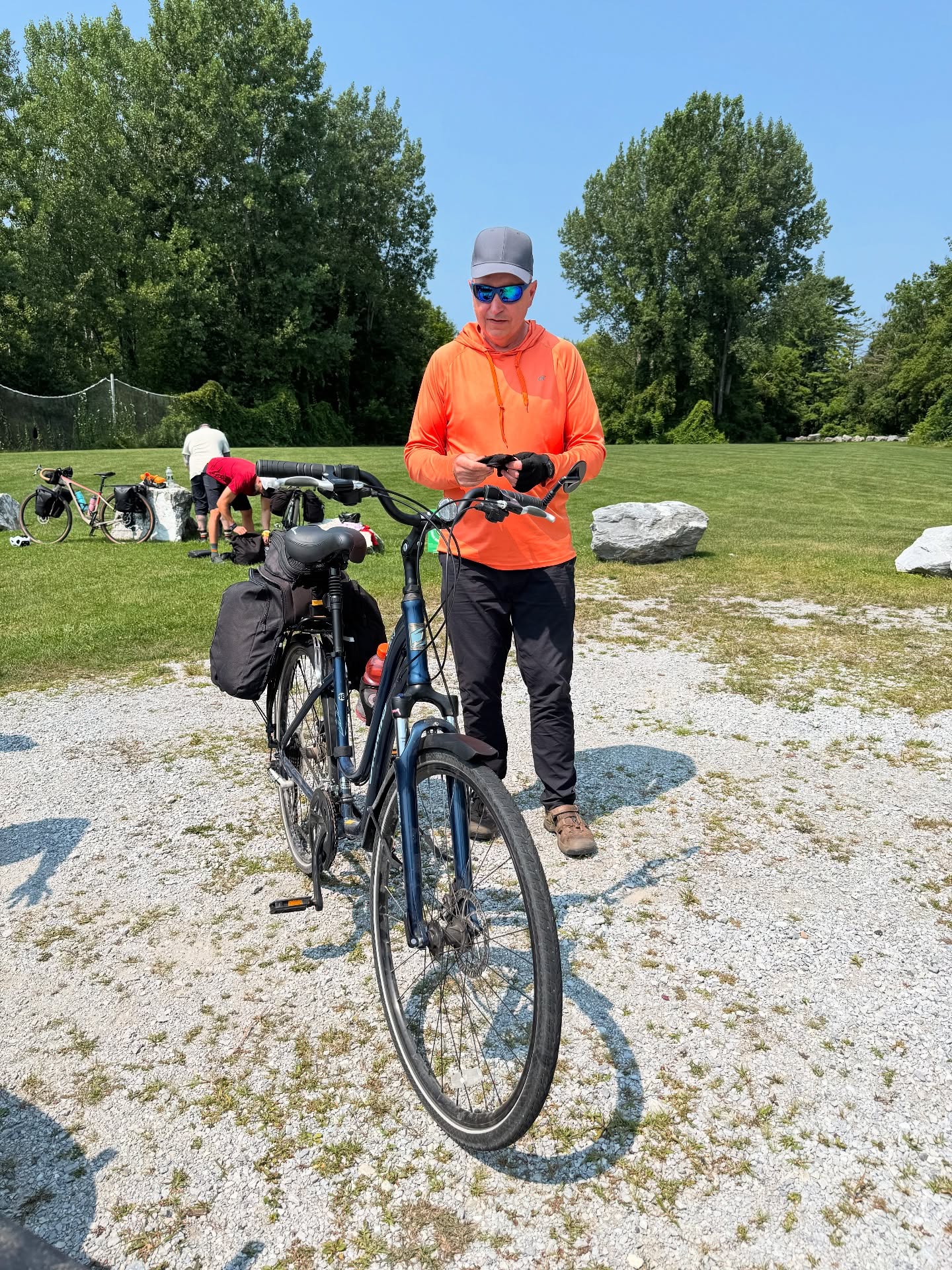 Tony setting the bar for car-free travel! Rode the Amtrak 🚉🛤️ from PA to VT pedaled the Lamoille Valley Rail Trail 🚲 end to end hopped on the Bike Shuttle to Swanton to enjoy a day of riding while he waits for the train ride home!
#carfree #carfreeliving #sustainabletravel #biketravel #biketrail #railstotrails #bikevermont #railtravel #vermont