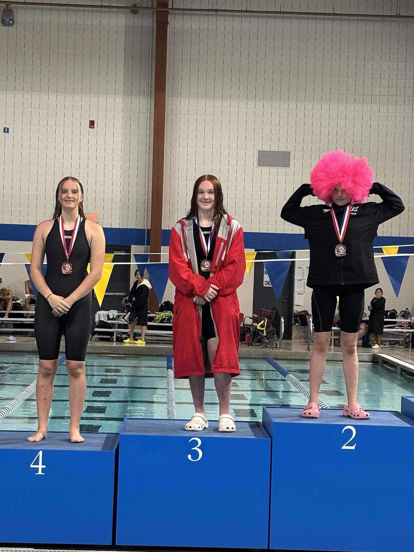 ISI Summer Central Divisional Championships:
Girls 14&U 100 Back:
Ella Riley - 3rd Place
Lia Morgan - 5th Place
Boys 14&U 100 Back:
Noah Terrell - 3rd Place