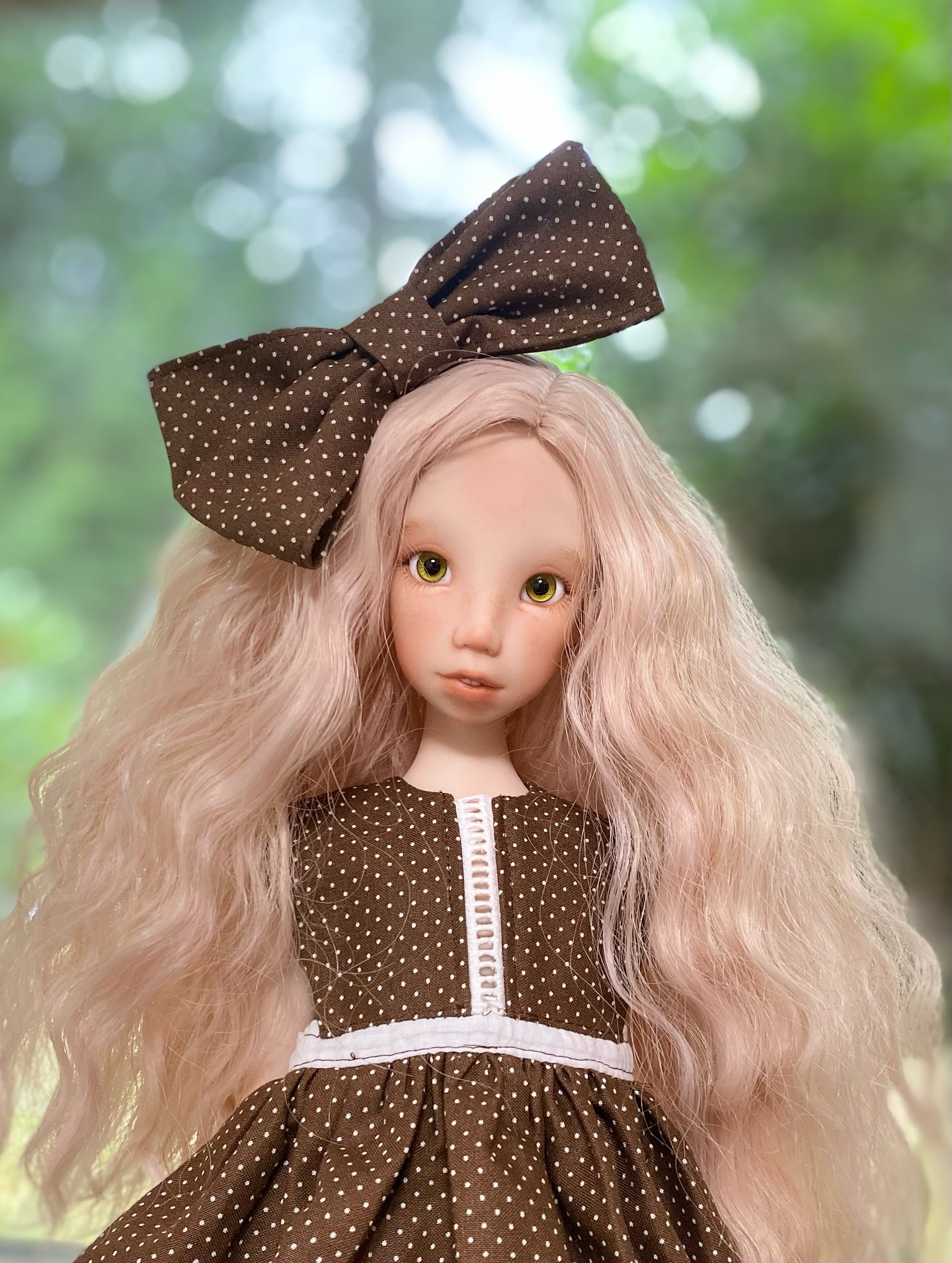 Porcelain doll Victoria, this one has cute little teeth, is a one-of-a-kind modification of the original sculpt, I will not make another one like her because I did retired these molds. But I had my sample body and I wanted to create something truly unique for the next weekend market. #lindamacariodolls #porcelaindoll #porcelainbjd #artdoll #collectibleartdoll