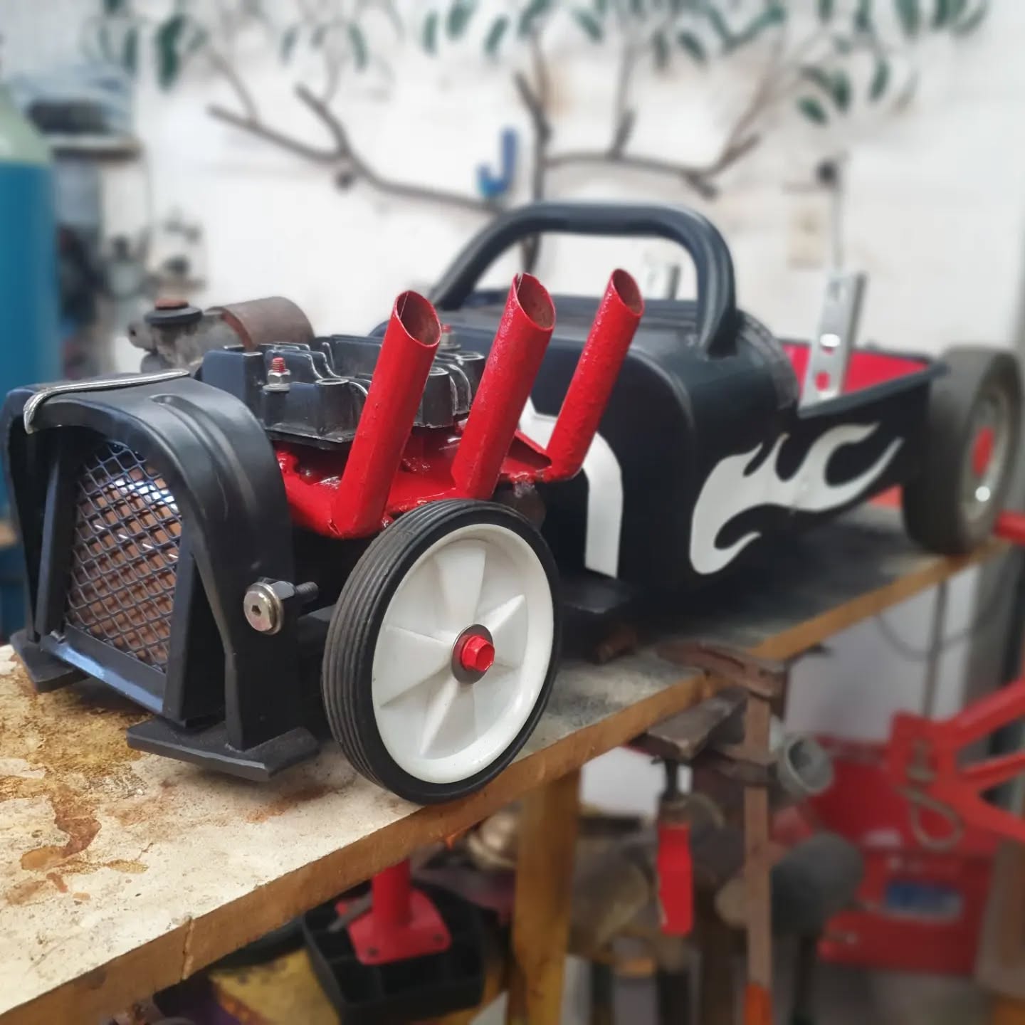 More picture of the hotrod
Available now, dm for more info
Made from scrap materials
#dsdesigns #perthart #scrapmetalartist #hotrod #hotrodart #HFCreators