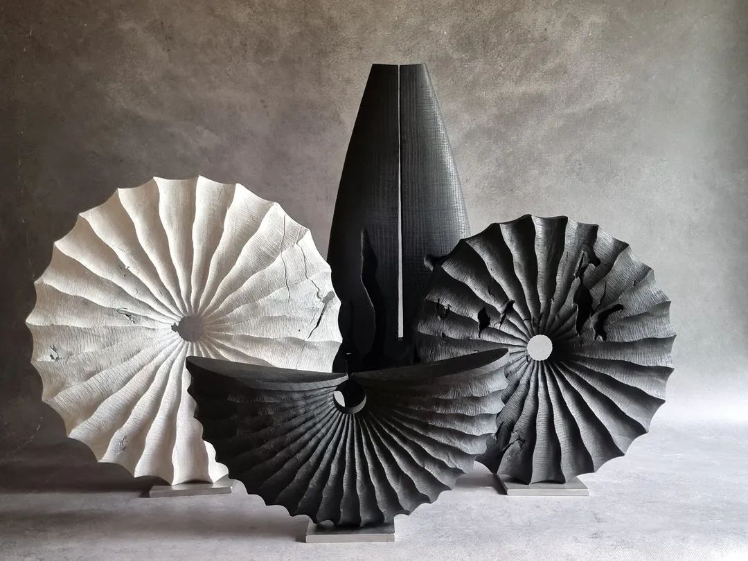 Art that Conveys Energy, and Liveliness! How Vitality is Fashioned from the Patterns in Nature.
Discover the beauty of art that embodies the energy of nature and its patterns. Let it awaken your senses and inspire your creativity! 🌿✨ #Art #Nature #Creativity #Energy #SelfExpression #NeuroArt #wellnessdesign #greenart
@juditavillart
@naturalselectionstudio @benoitaverly_sculptor
Link in Bio.