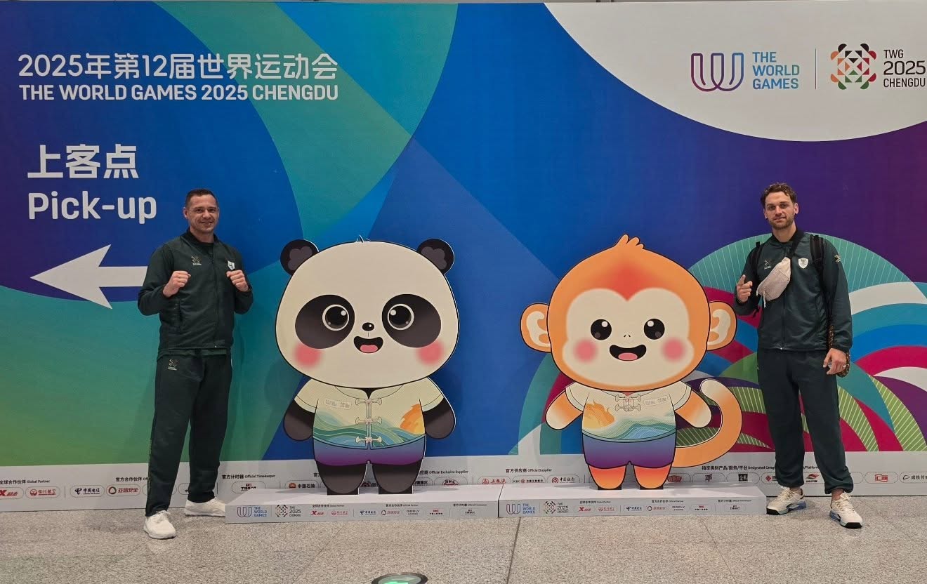 Touch down in Chengdu, loooooong travel time. 😴 Waiting for our shuttle to the hotel check in.
@damian_collins1
#muaythai #WorldGames2025 #worldgames #Chengdu2025 #chengdu